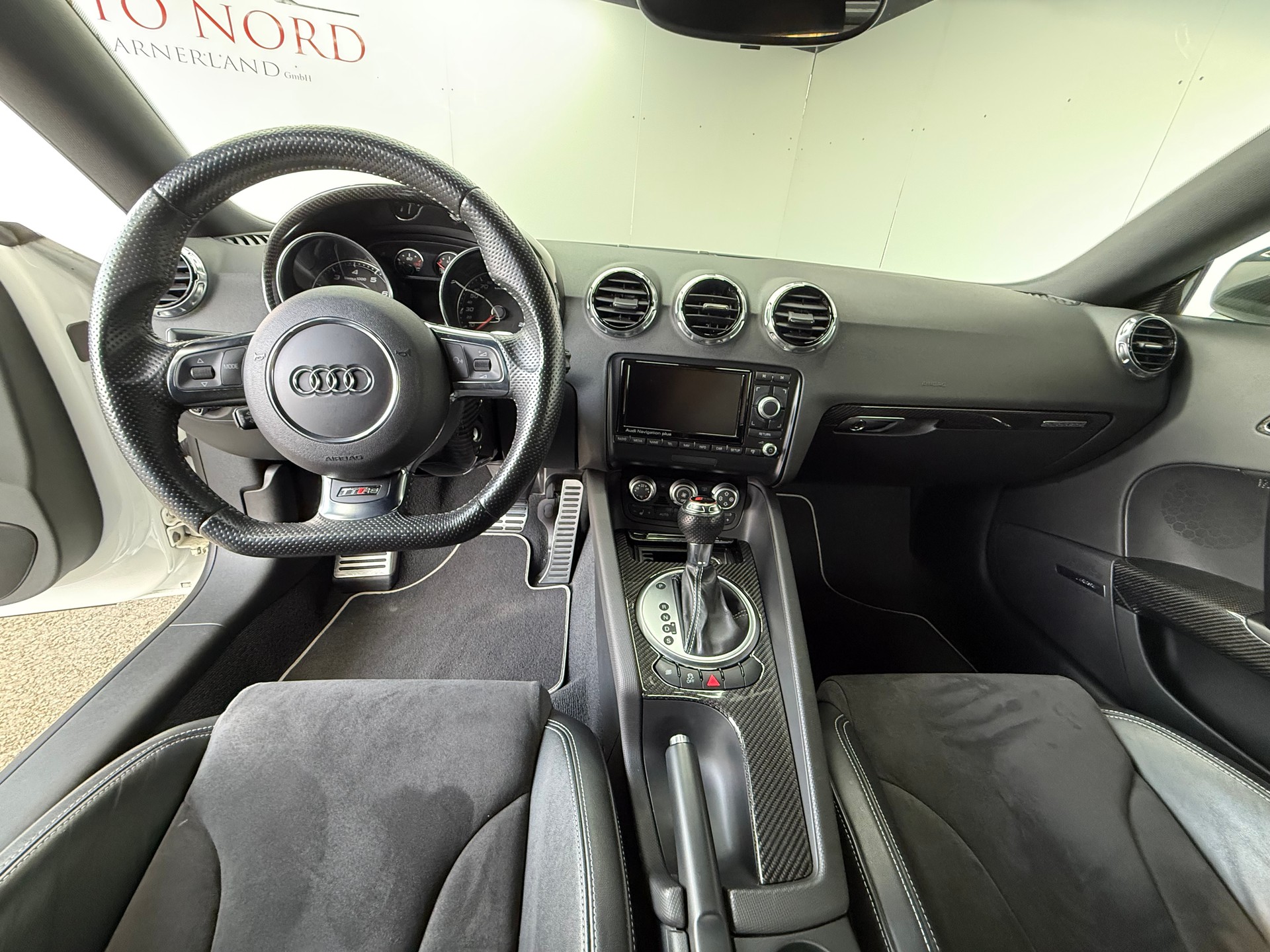 AUDI TT RS Coupé 2.5 TFSI quattro S-tronic-image-13