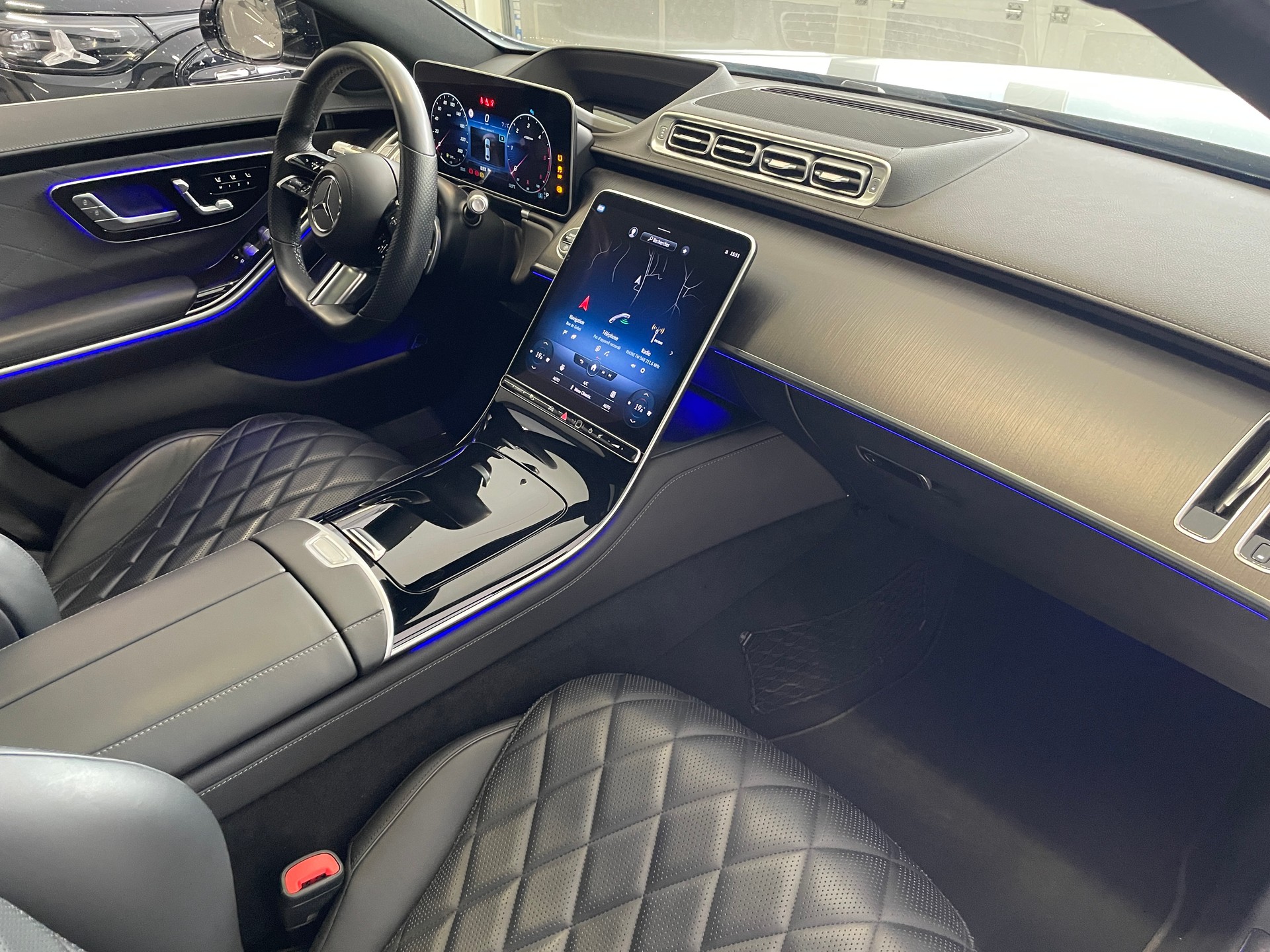 MERCEDES-BENZ S 400 d 4Matic AMG Line 9G-Tronic-image-30