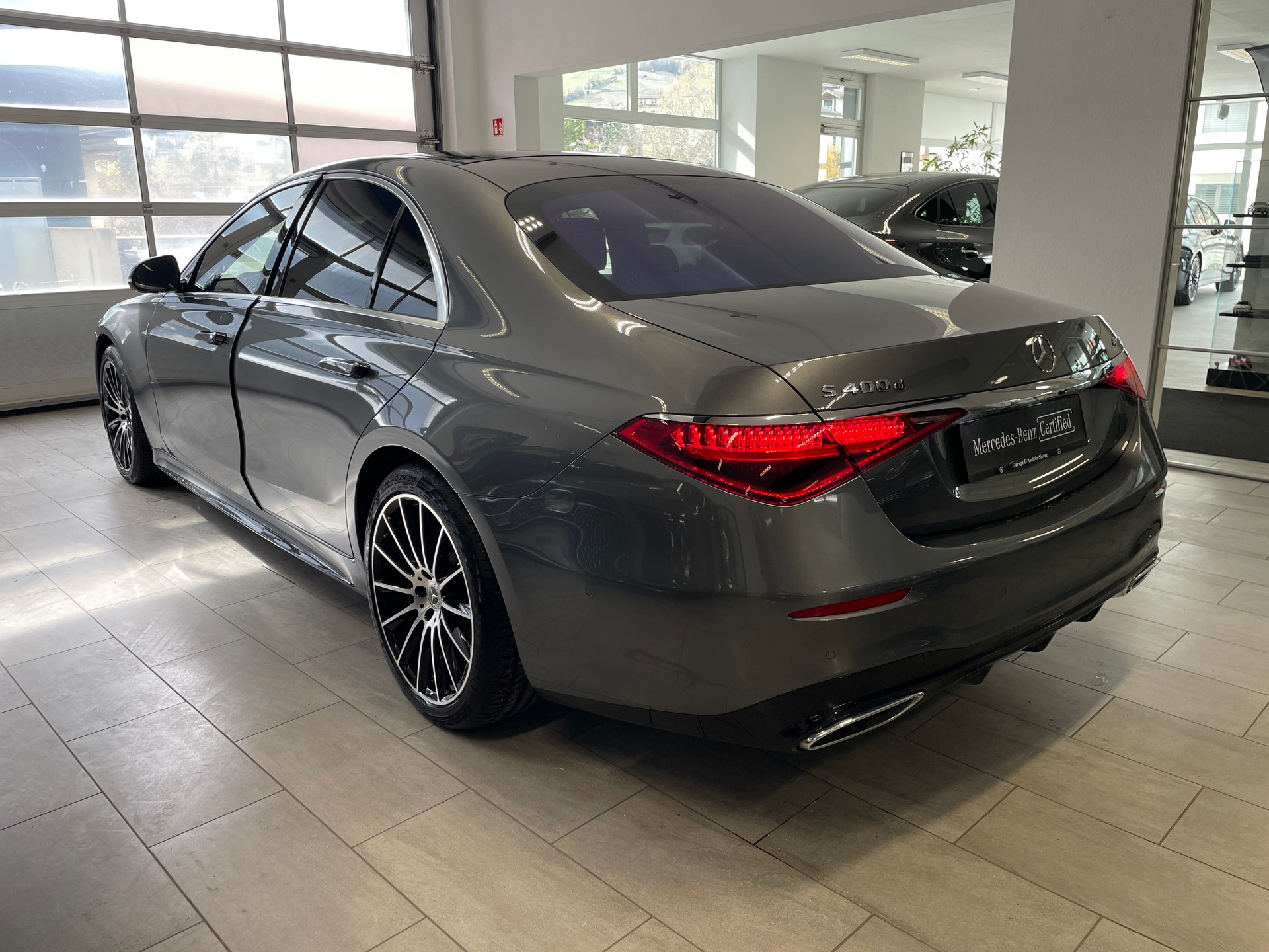 MERCEDES-BENZ S 400 d 4Matic AMG Line 9G-Tronic-image-6