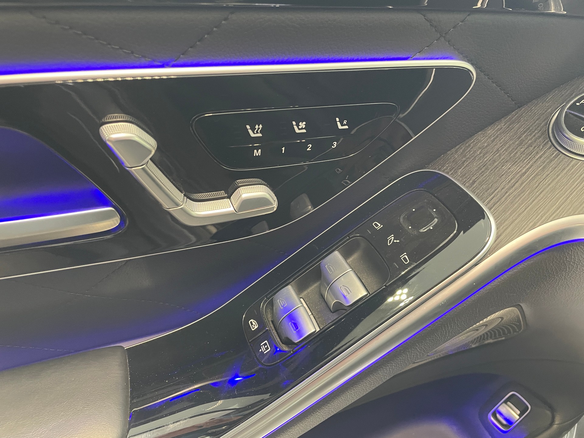 MERCEDES-BENZ S 400 d 4Matic AMG Line 9G-Tronic-image-16