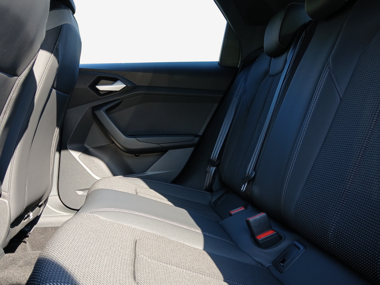 AUDI A1 Sportback 30 TFSI Attraction S-tronic-image-11