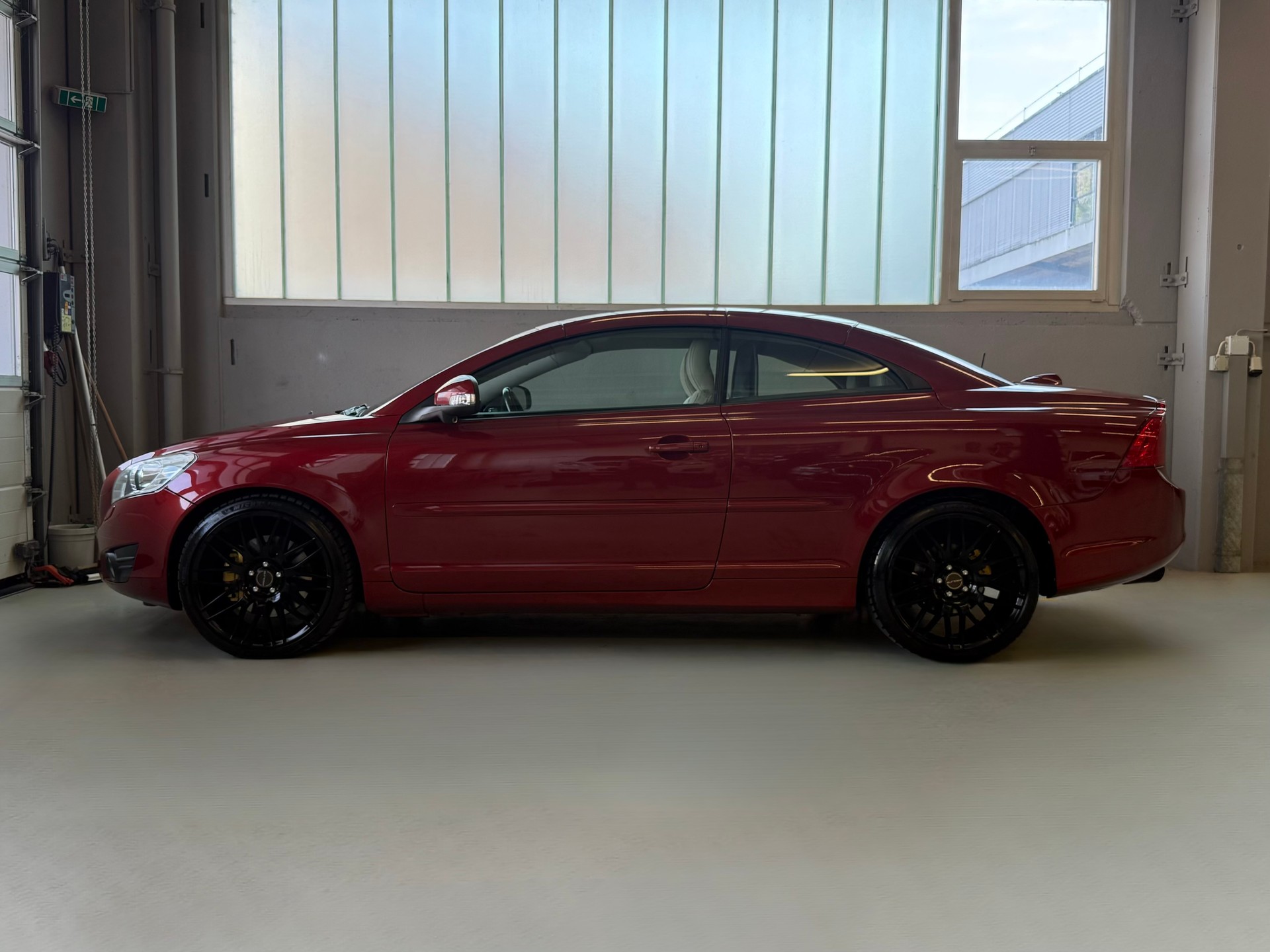 VOLVO C70 D5 Summum Geartronic-image-4