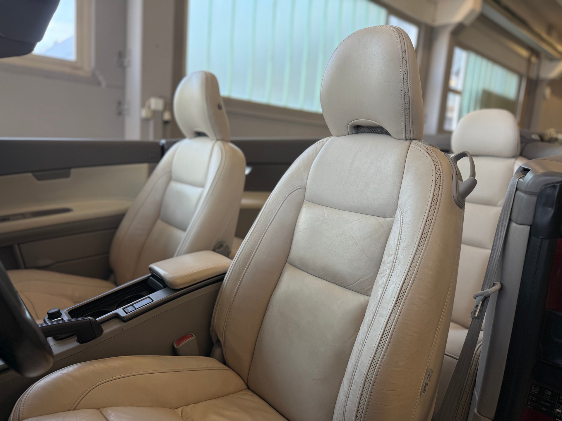 VOLVO C70 D5 Summum Geartronic-image-10