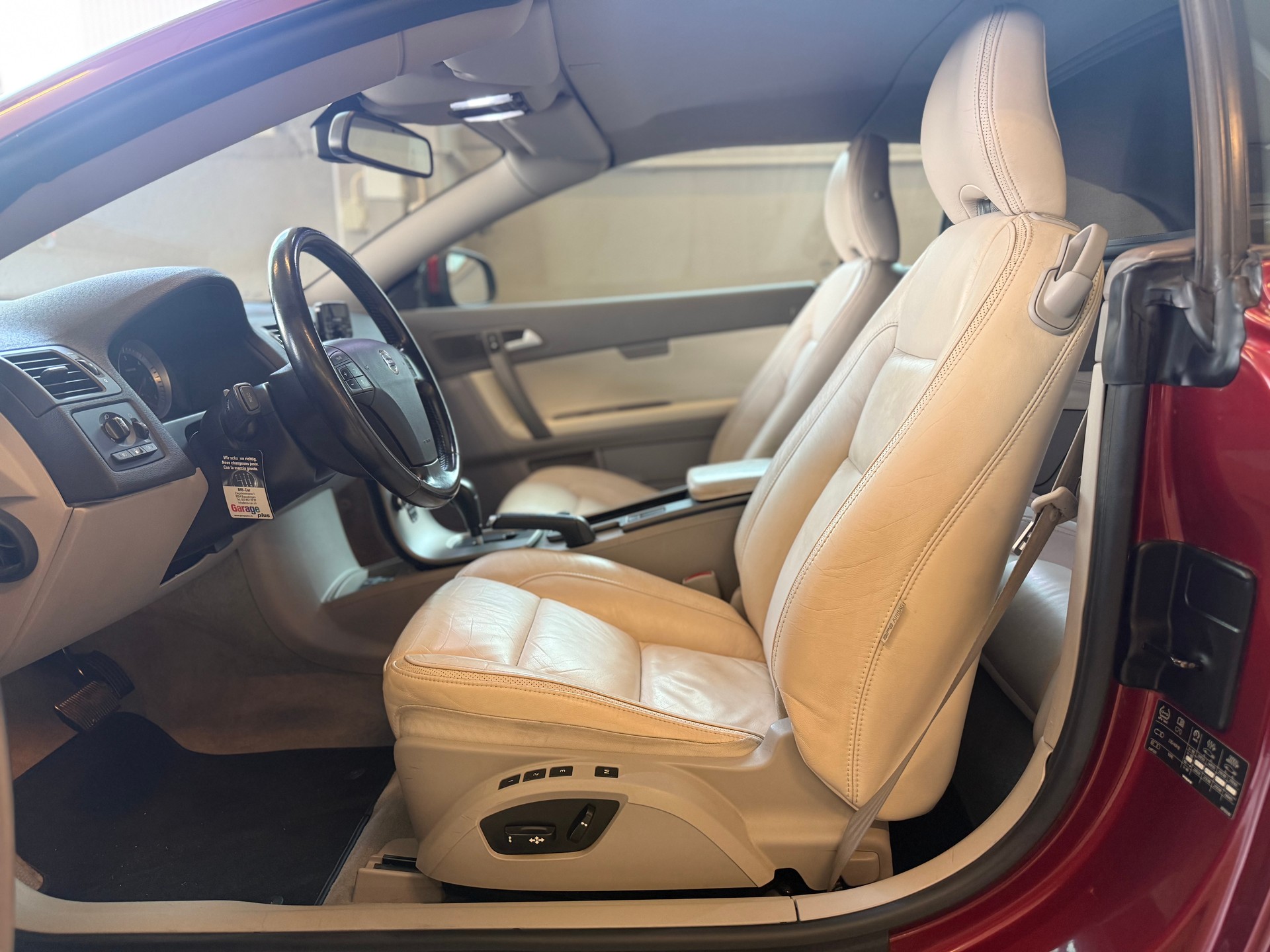 VOLVO C70 D5 Summum Geartronic-image-9