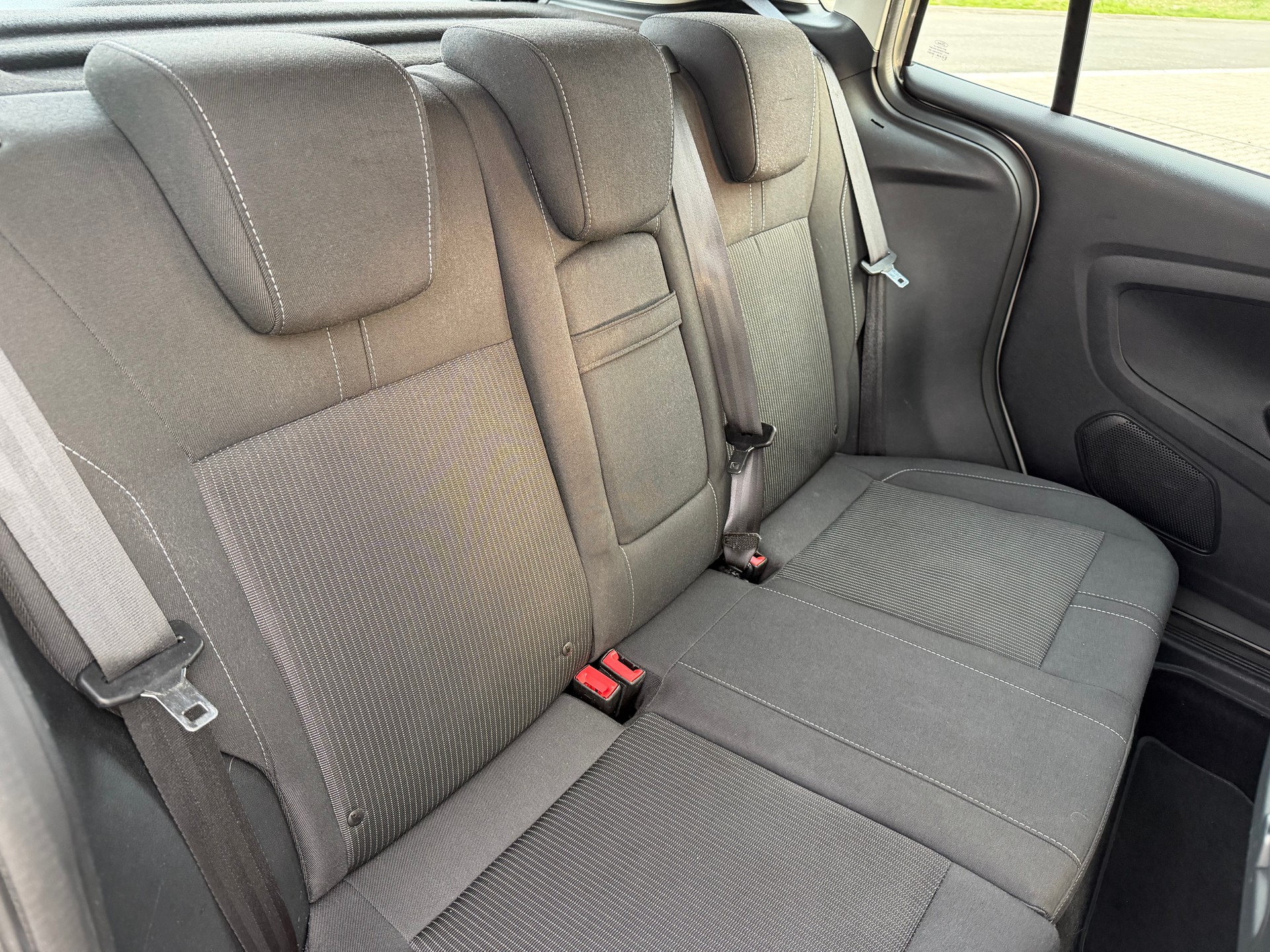 FORD B-Max 1.6 Ti-VCT Trend PowerShift-image-8