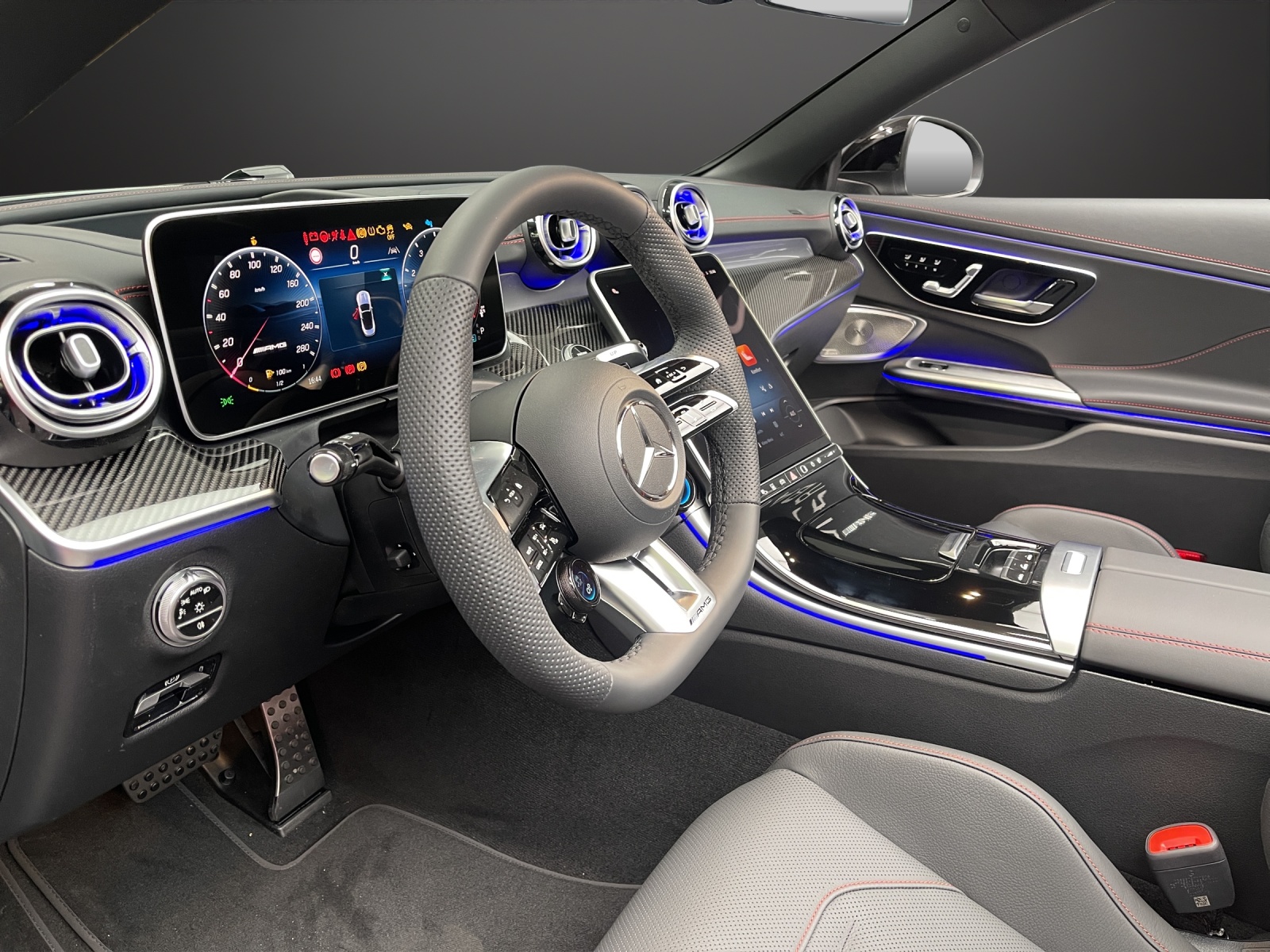 MERCEDES-BENZ CLE AMG 53 Cabrio 4Matic+-image-10