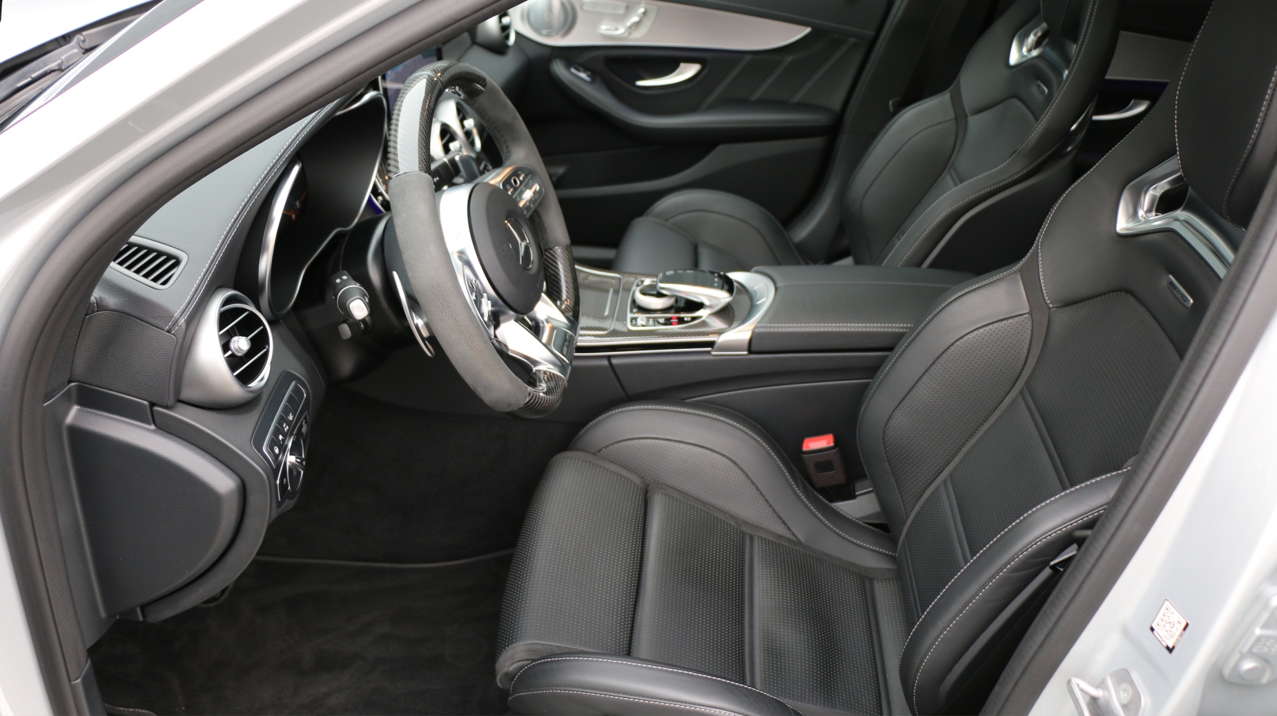 MERCEDES-BENZ C 63 S AMG-image-4