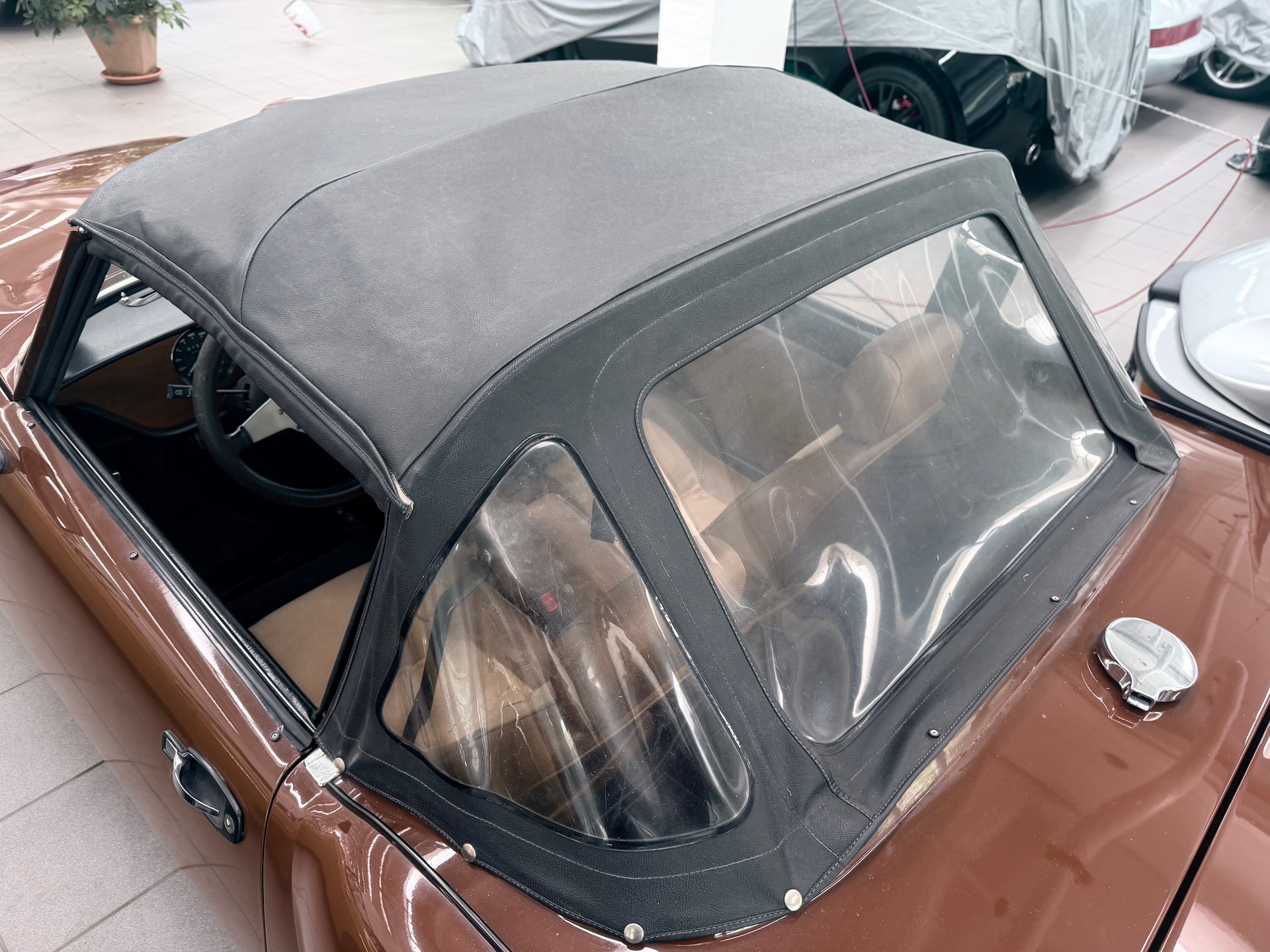 TRIUMPH Spitfire-image-3