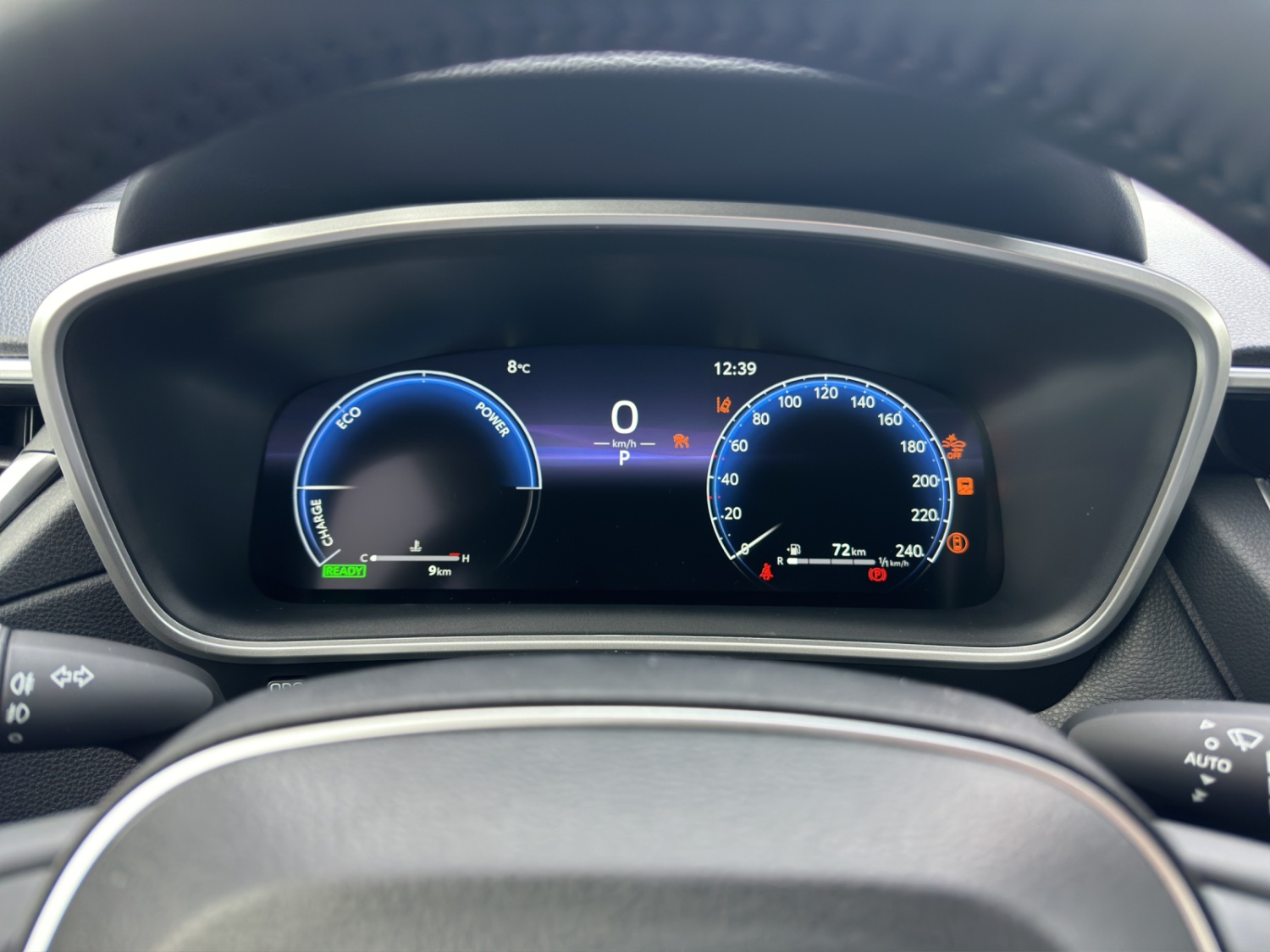 TOYOTA Corolla Cross 2.0 HSD Trend AWD-i-image-13