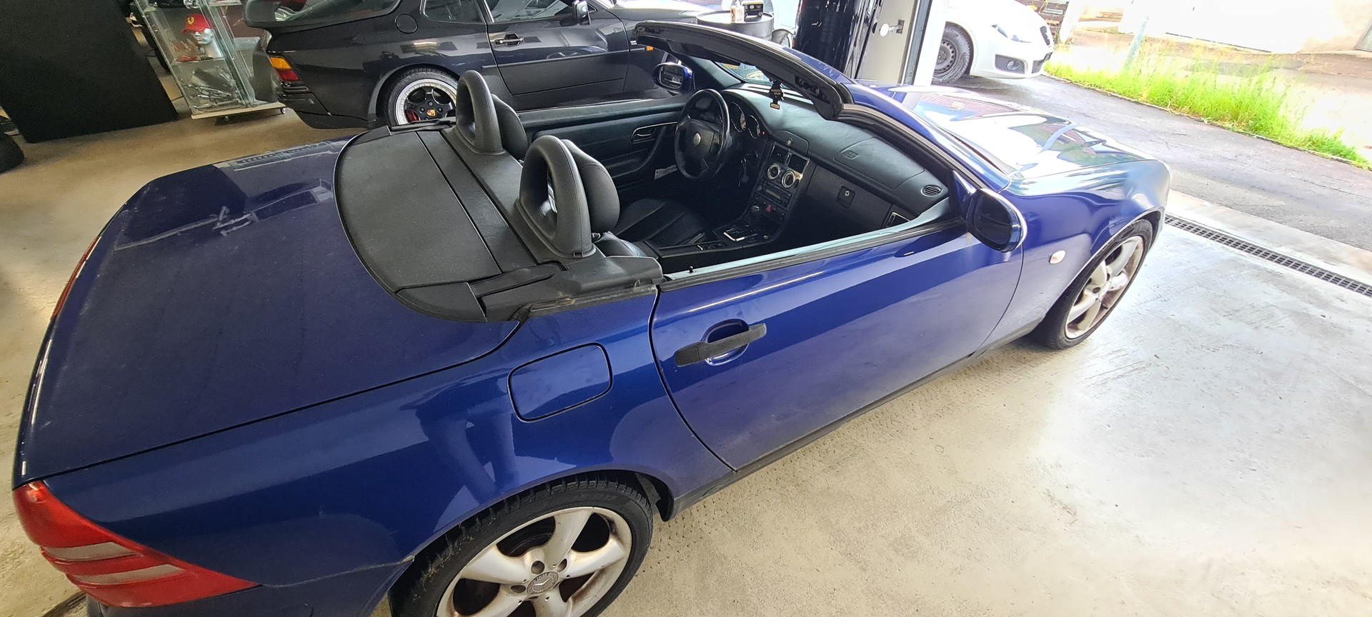 MERCEDES-BENZ SLK 200-image-2