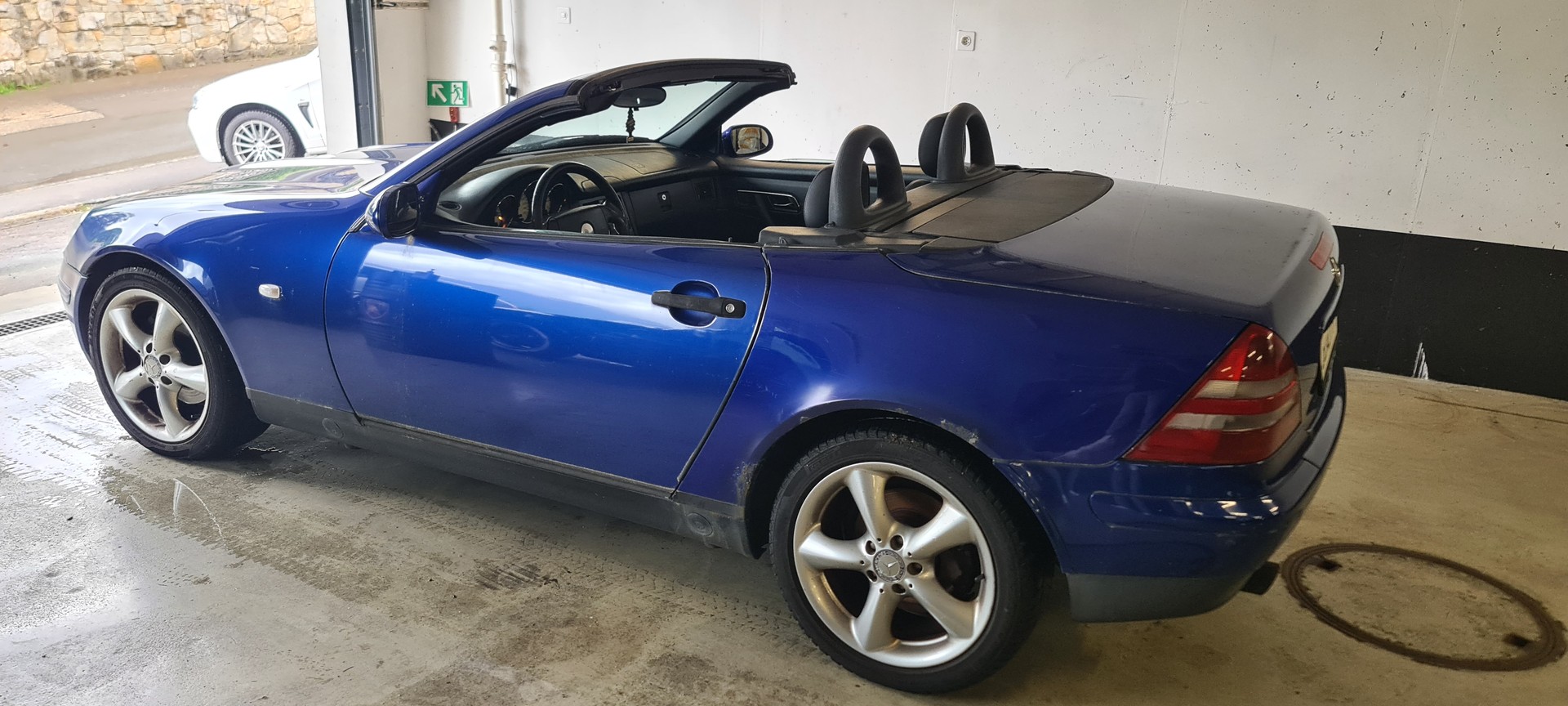 MERCEDES-BENZ SLK 200-image-1
