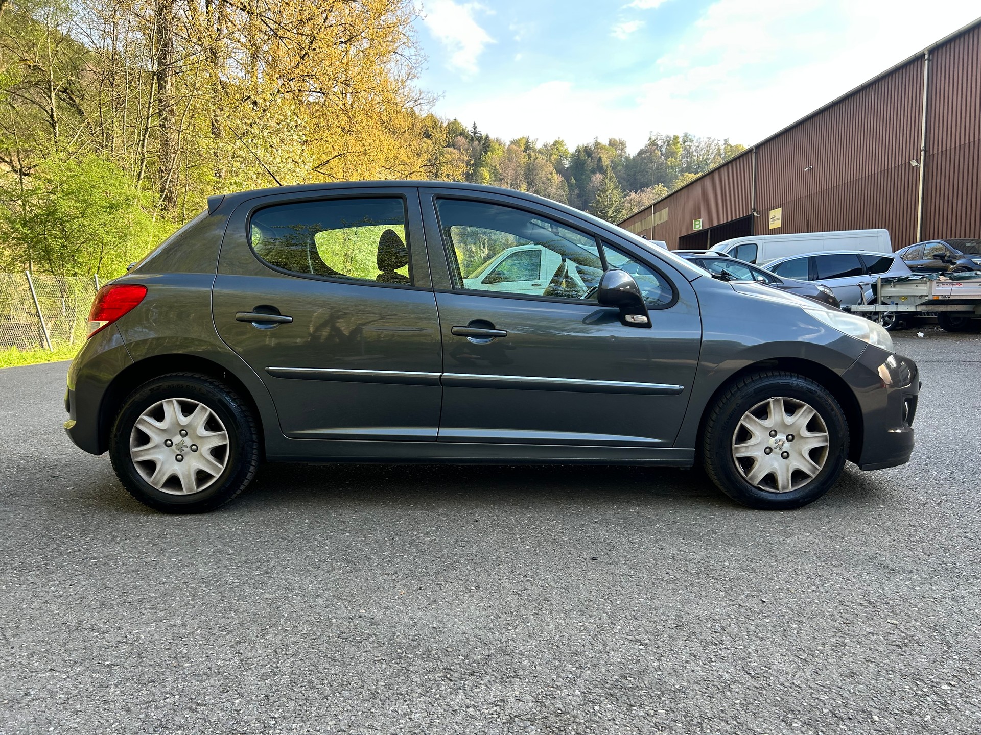 PEUGEOT 207 1.6 HDI Active-image-3