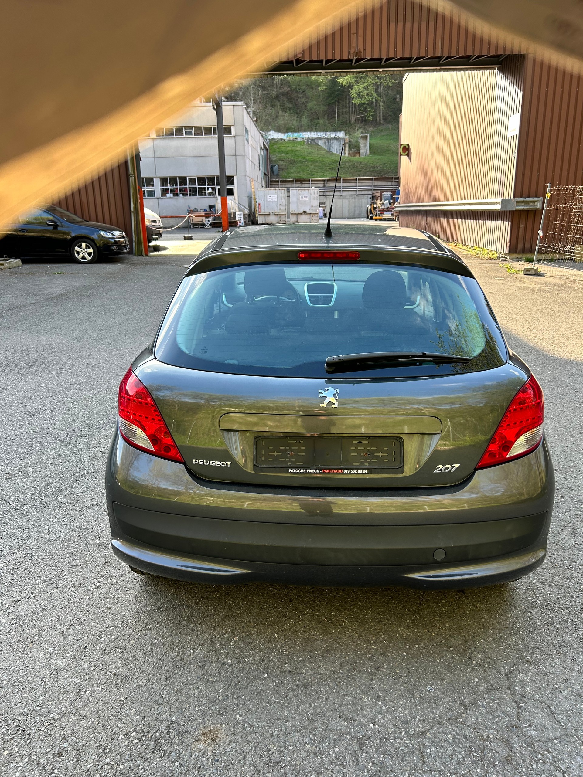 PEUGEOT 207 1.6 HDI Active-image-4