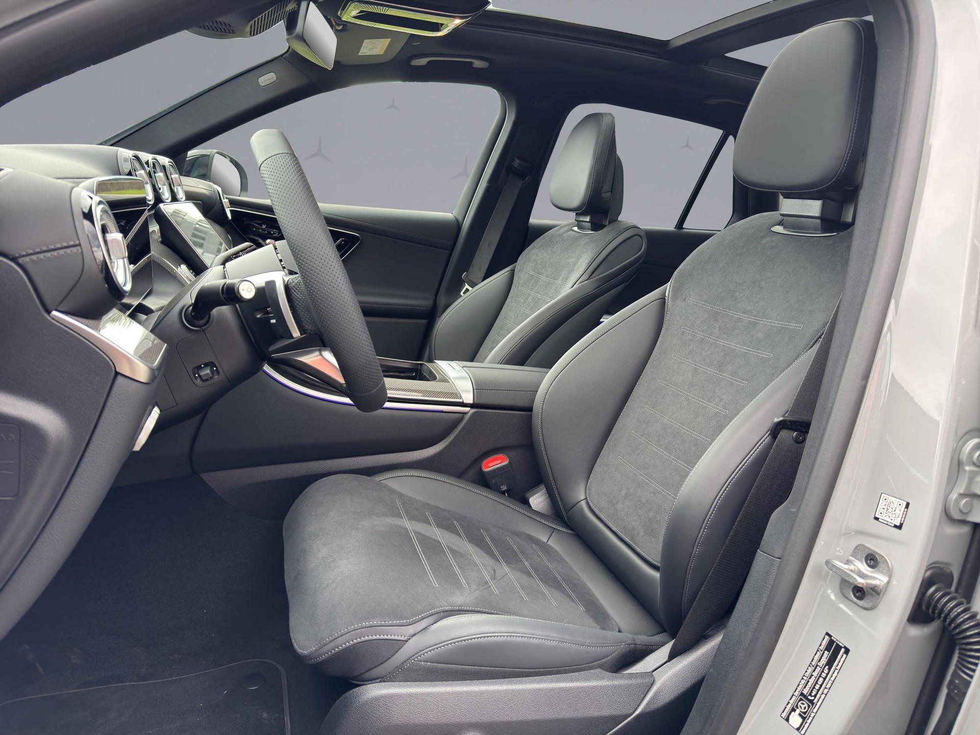 MERCEDES-BENZ GLC 220 d AMG Line 4matic-image-10