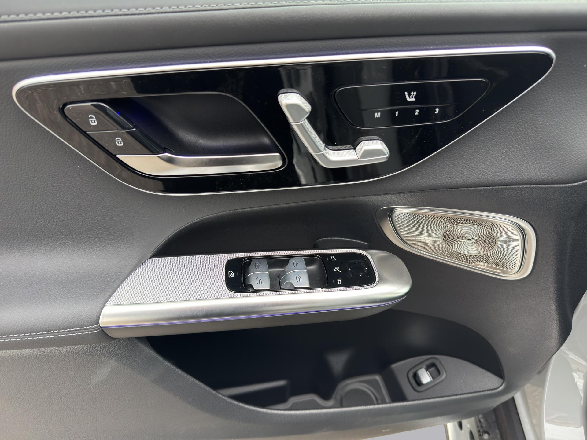 MERCEDES-BENZ GLC 220 d AMG Line 4matic-image-11