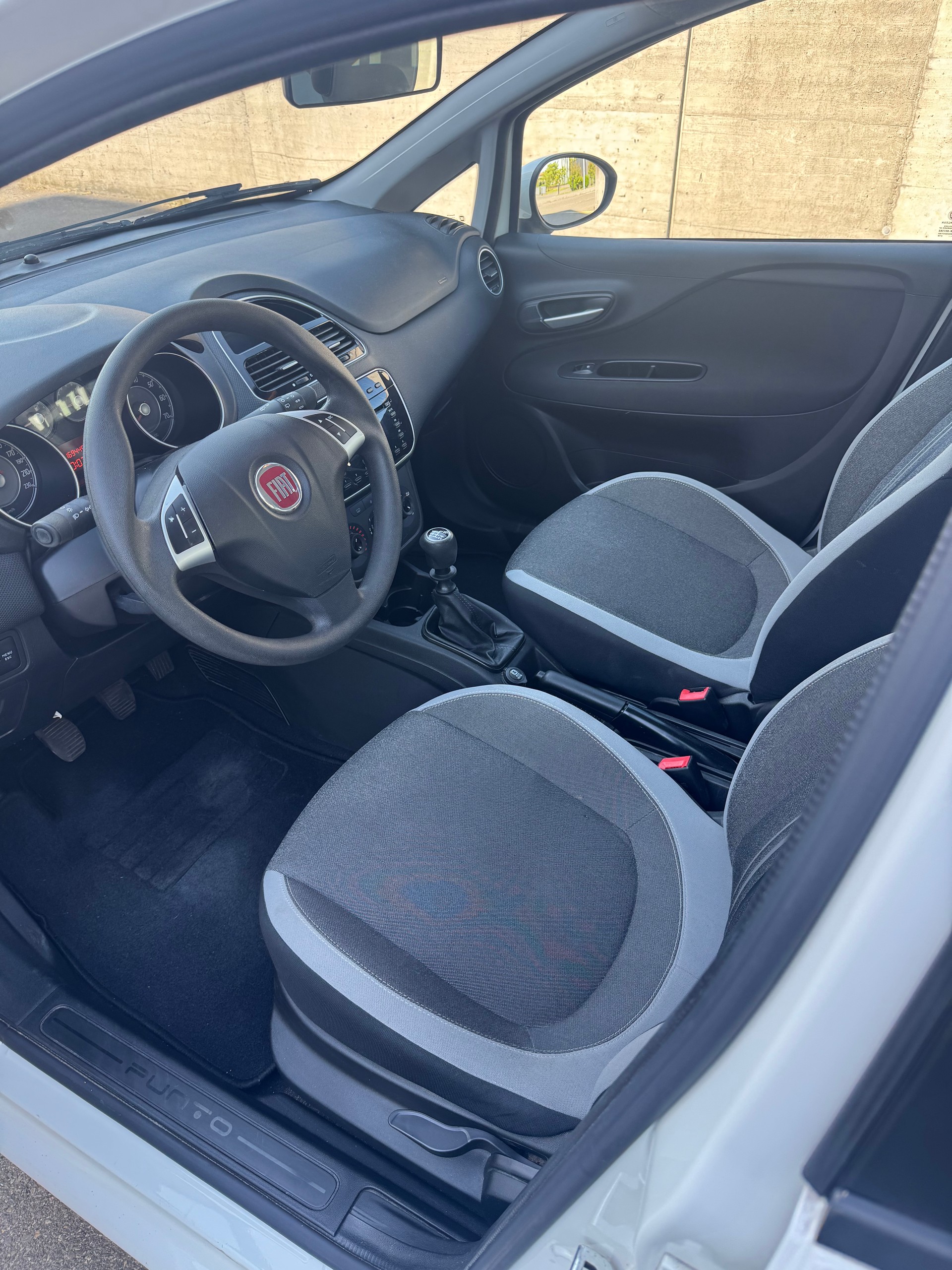 FIAT Punto 1.4 Pop Star-image-7