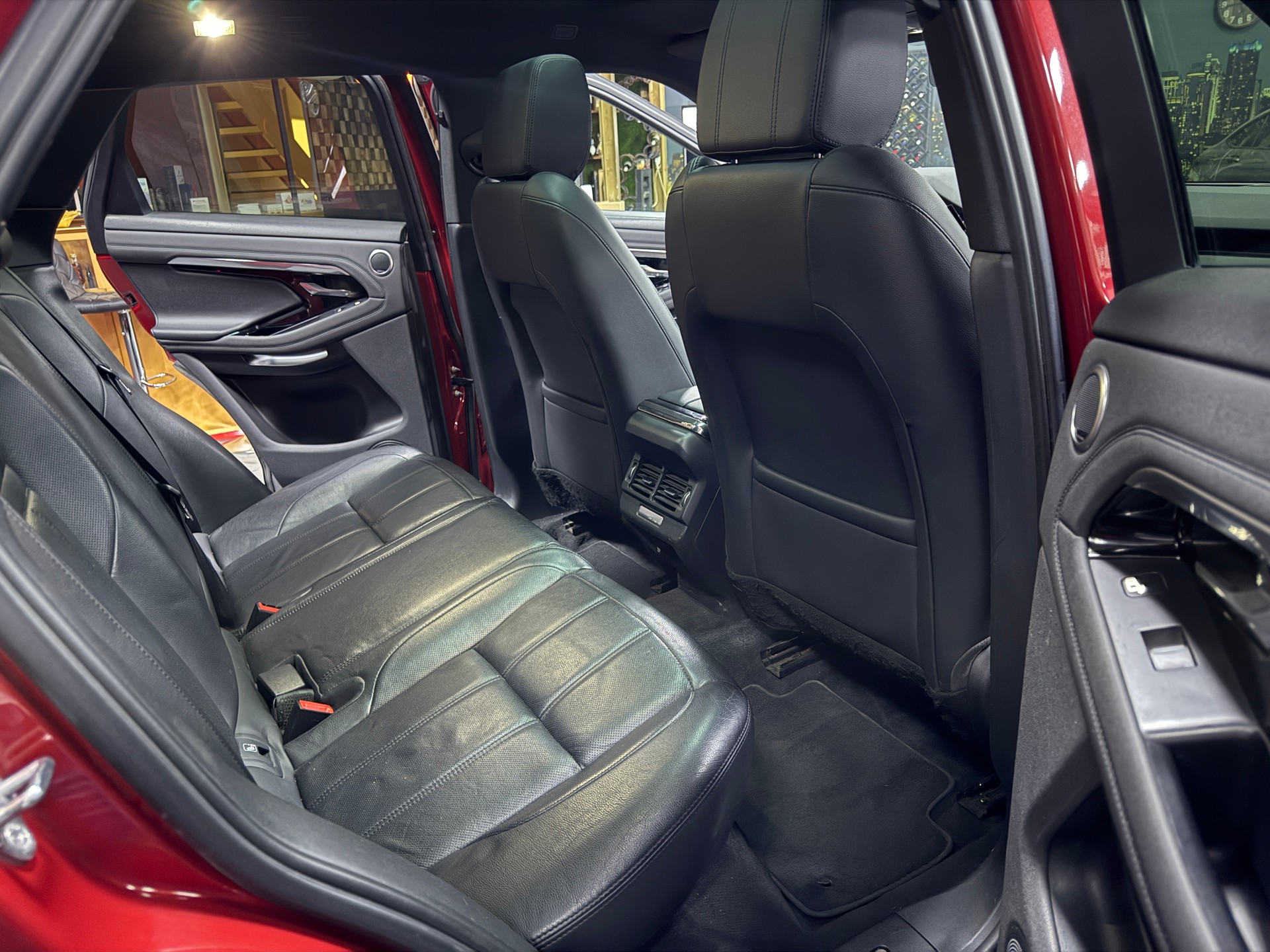 LAND ROVER Range Rover Evoque R-Dynamic P 200 HSE AT9 / CH Fz aus 1 Hand / Leasing ab 299.- / 12M Garantie-image-18