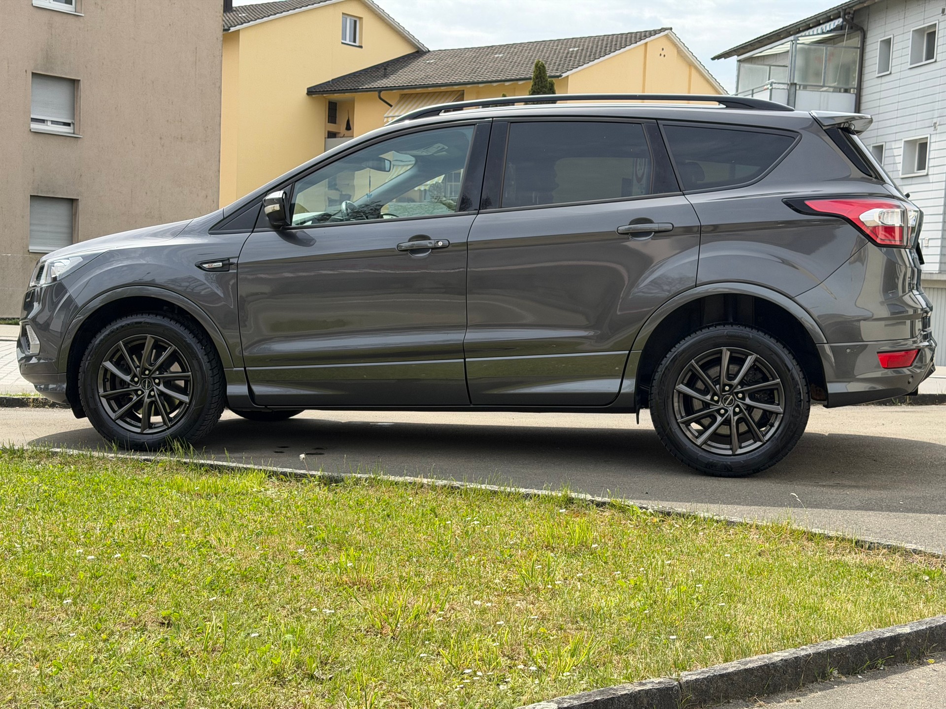 FORD Kuga 2.0 TDCi ST Line High 4WD PowerShift-image-3