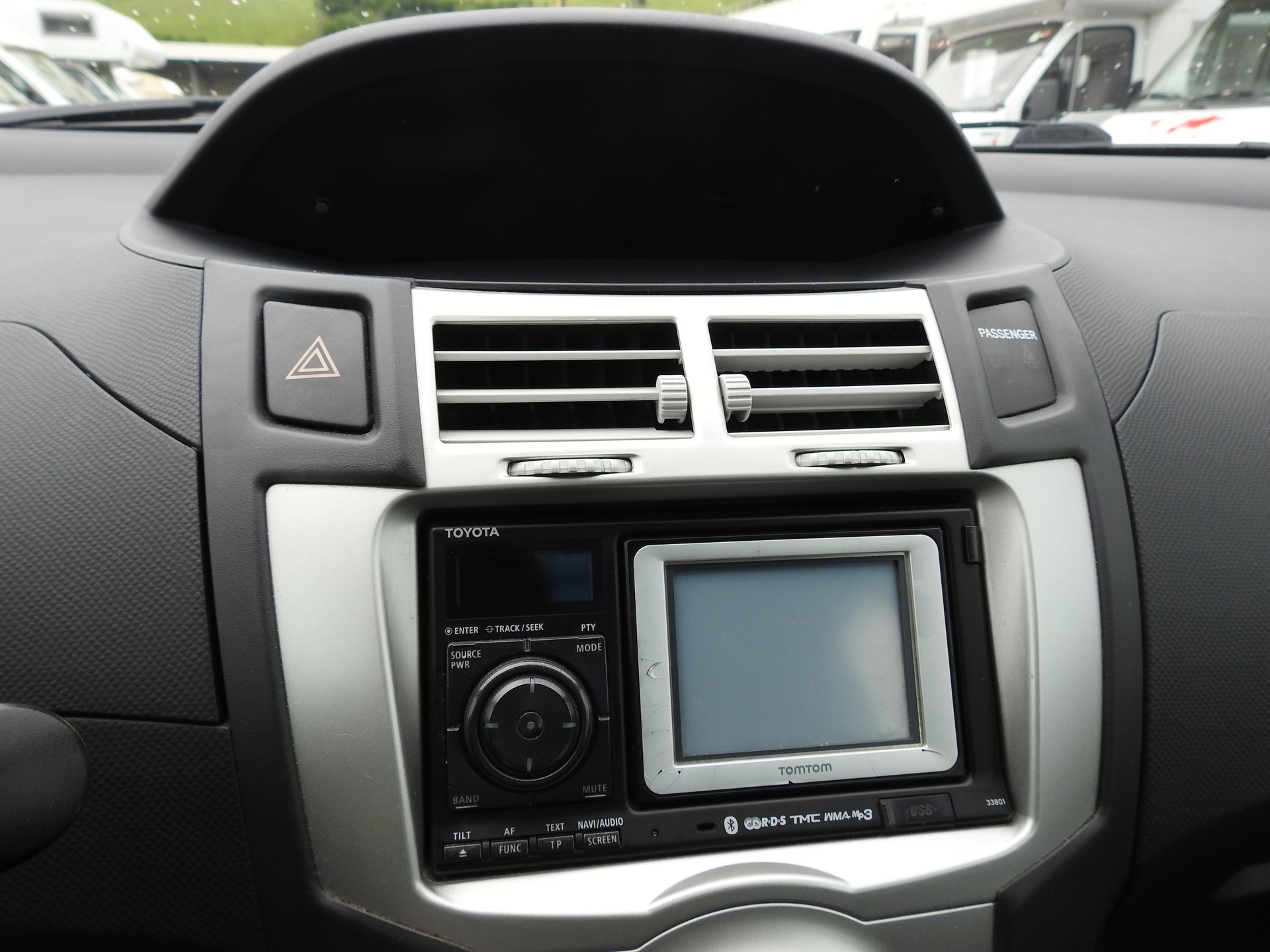 TOYOTA Yaris 1.3 City-image-22