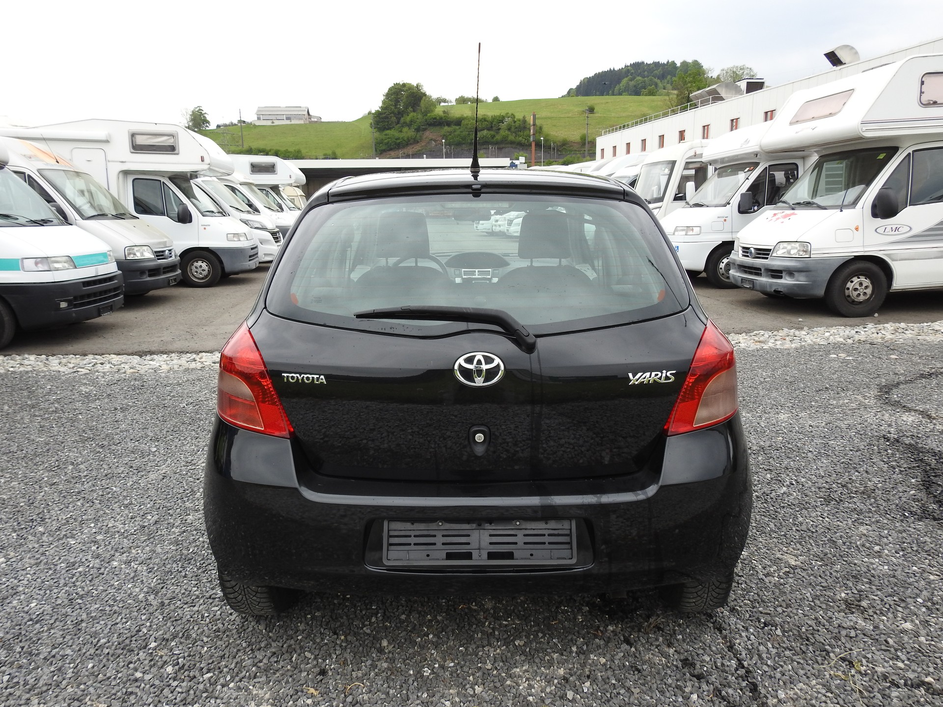 TOYOTA Yaris 1.3 City-image-5