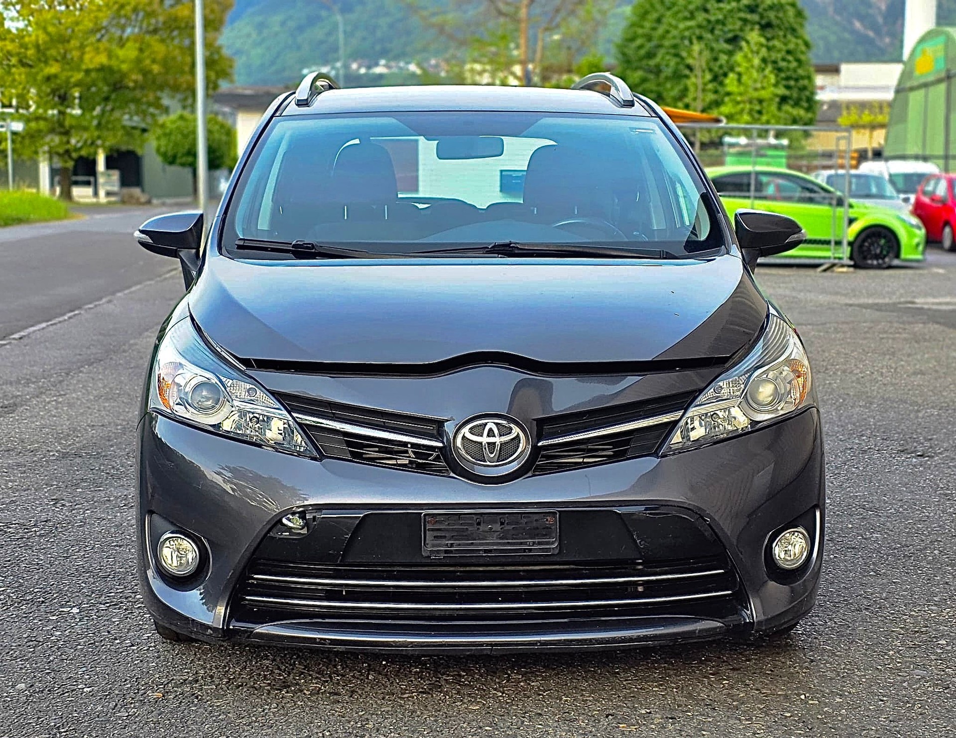 TOYOTA Verso 1.6 D-4D Trend-image-0