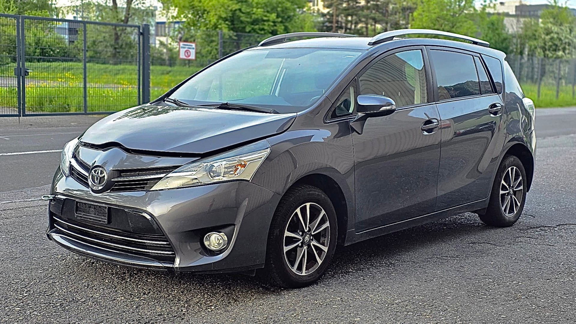 TOYOTA Verso 1.6 D-4D Trend-image-2