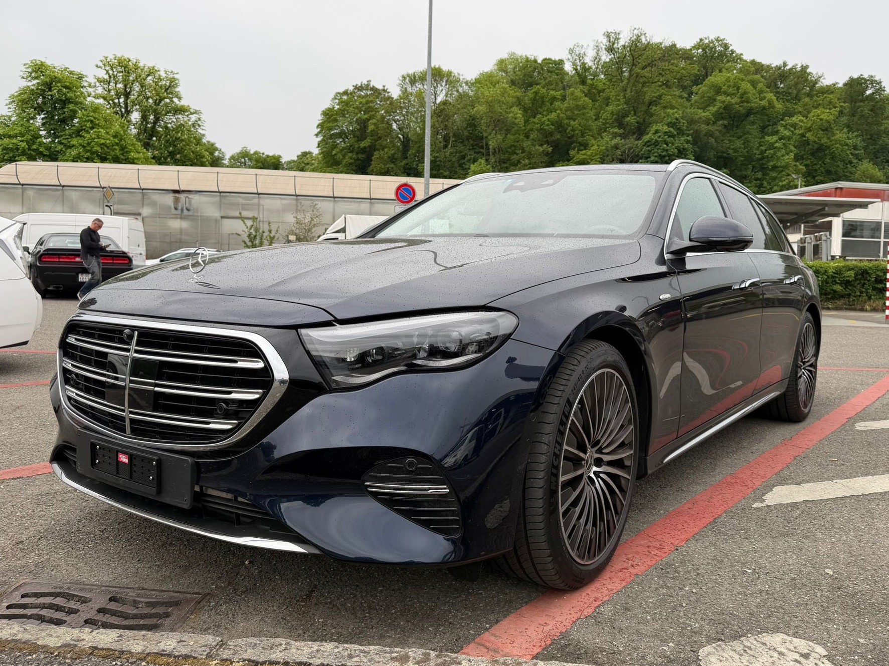 MERCEDES-BENZ Mercedes-Benz E 300 e T-Modell-image-0