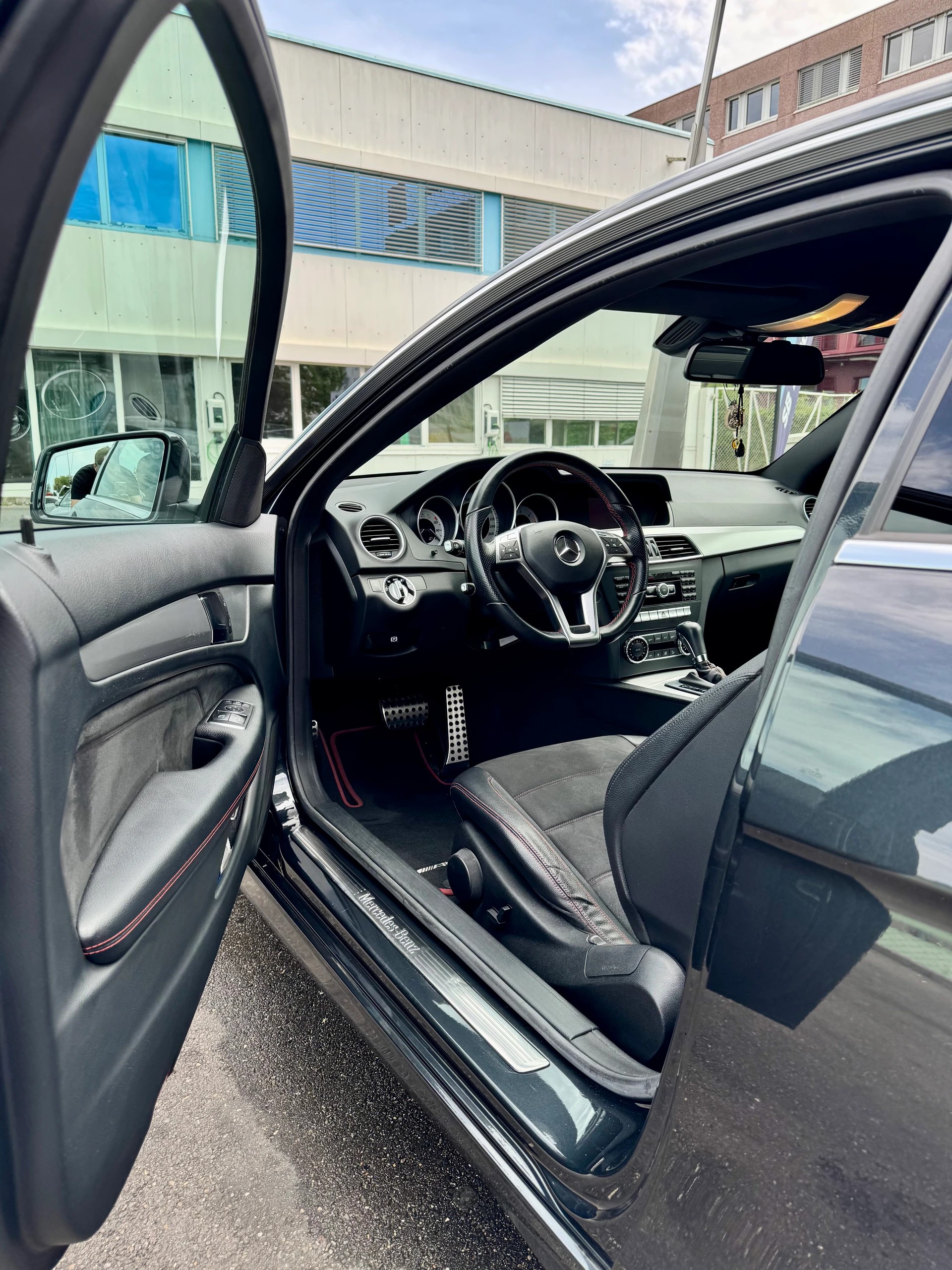 MERCEDES-BENZ C 250 CDI Sport-image-10