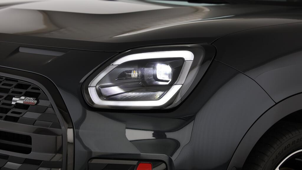 MINI John Cooper Works Countryman ALL4-image-15