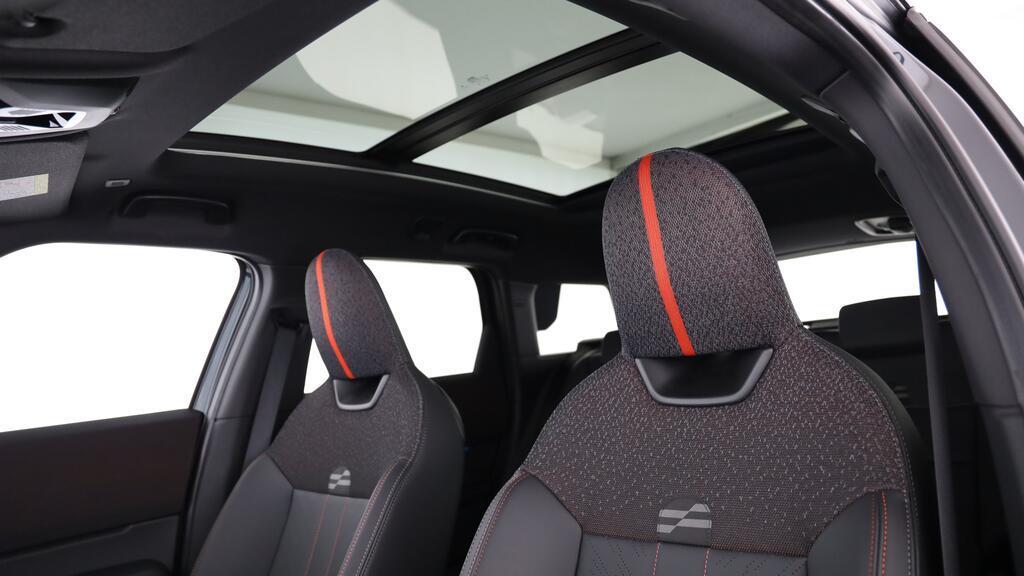 MINI John Cooper Works Countryman ALL4-image-18