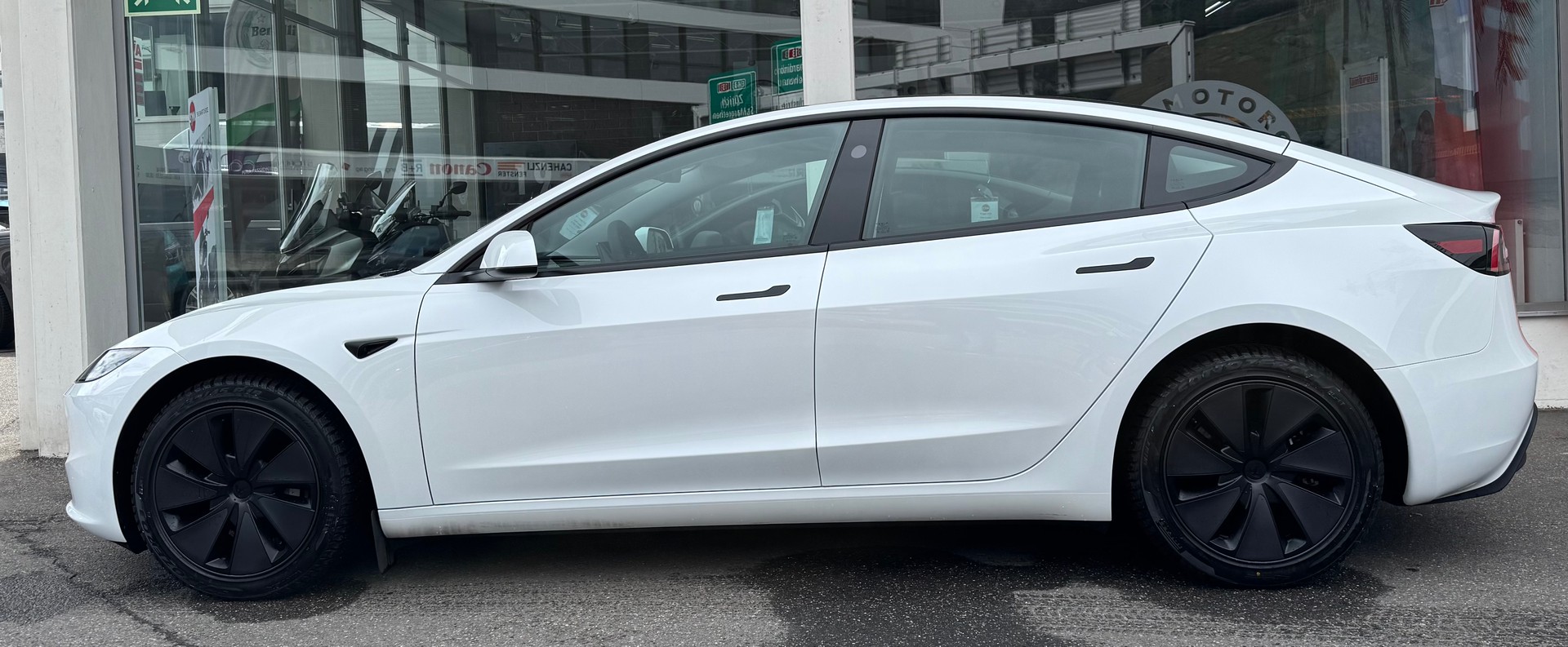 TESLA Model 3 Long Range Dual Motor AWD-image-2