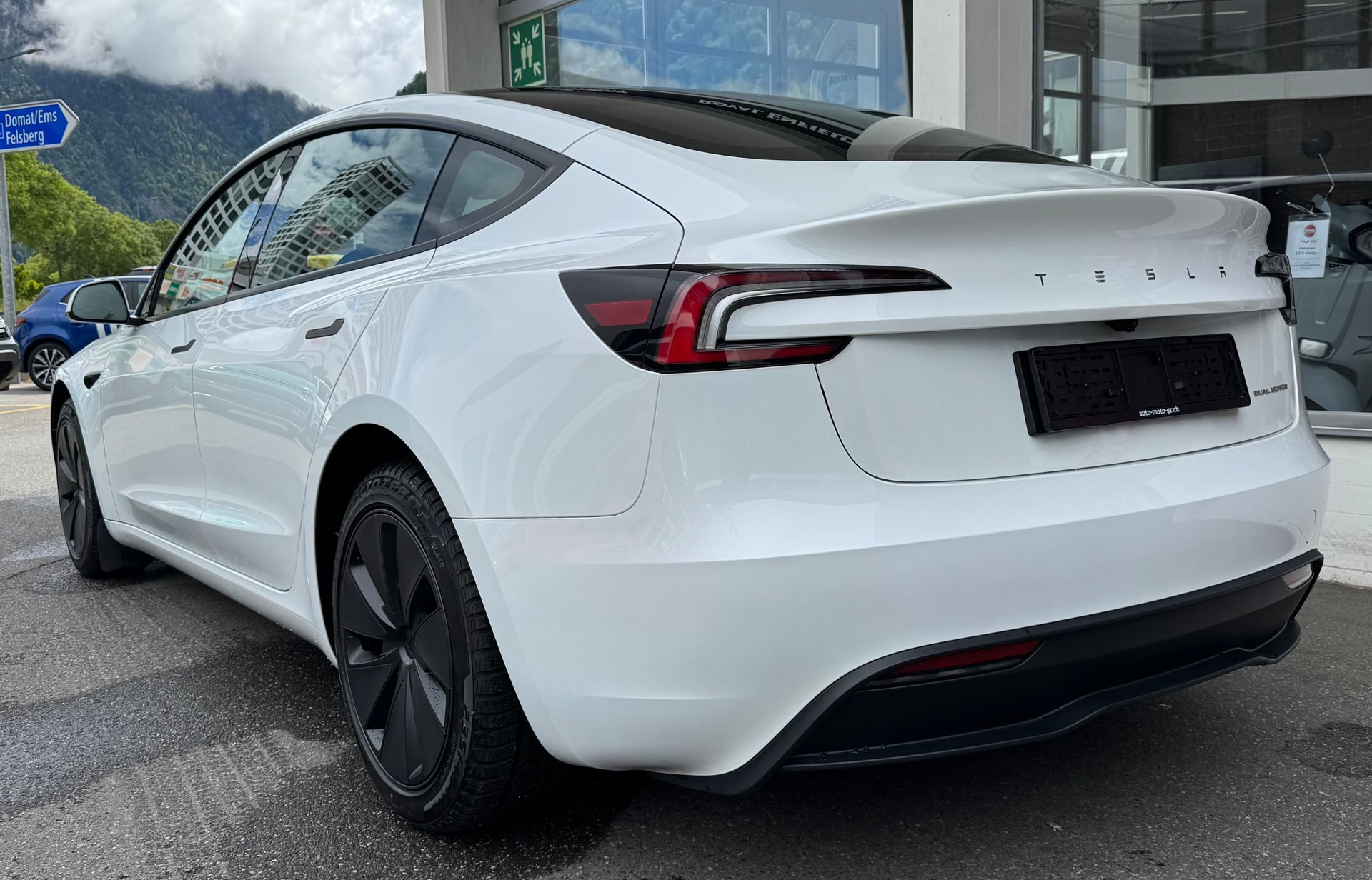 TESLA Model 3 Long Range Dual Motor AWD-image-3