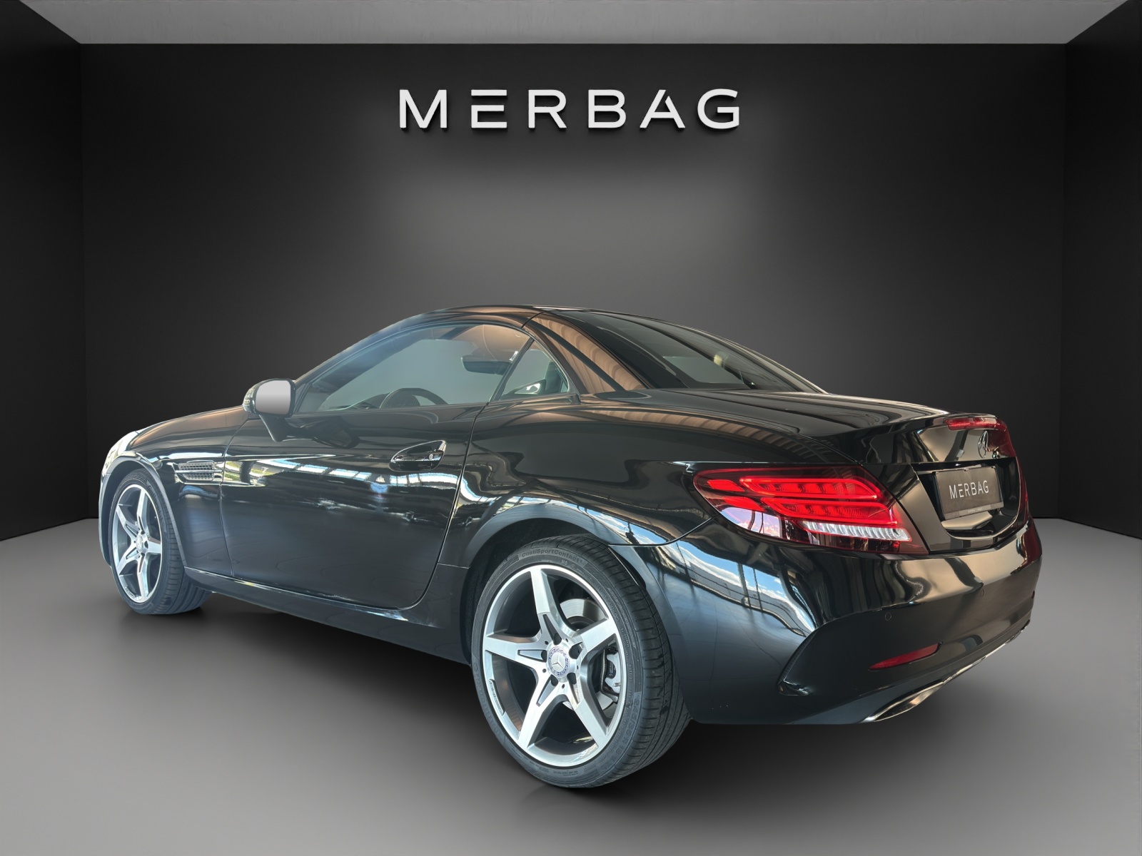 MERCEDES-BENZ SLC 300 AMG Line-image-3