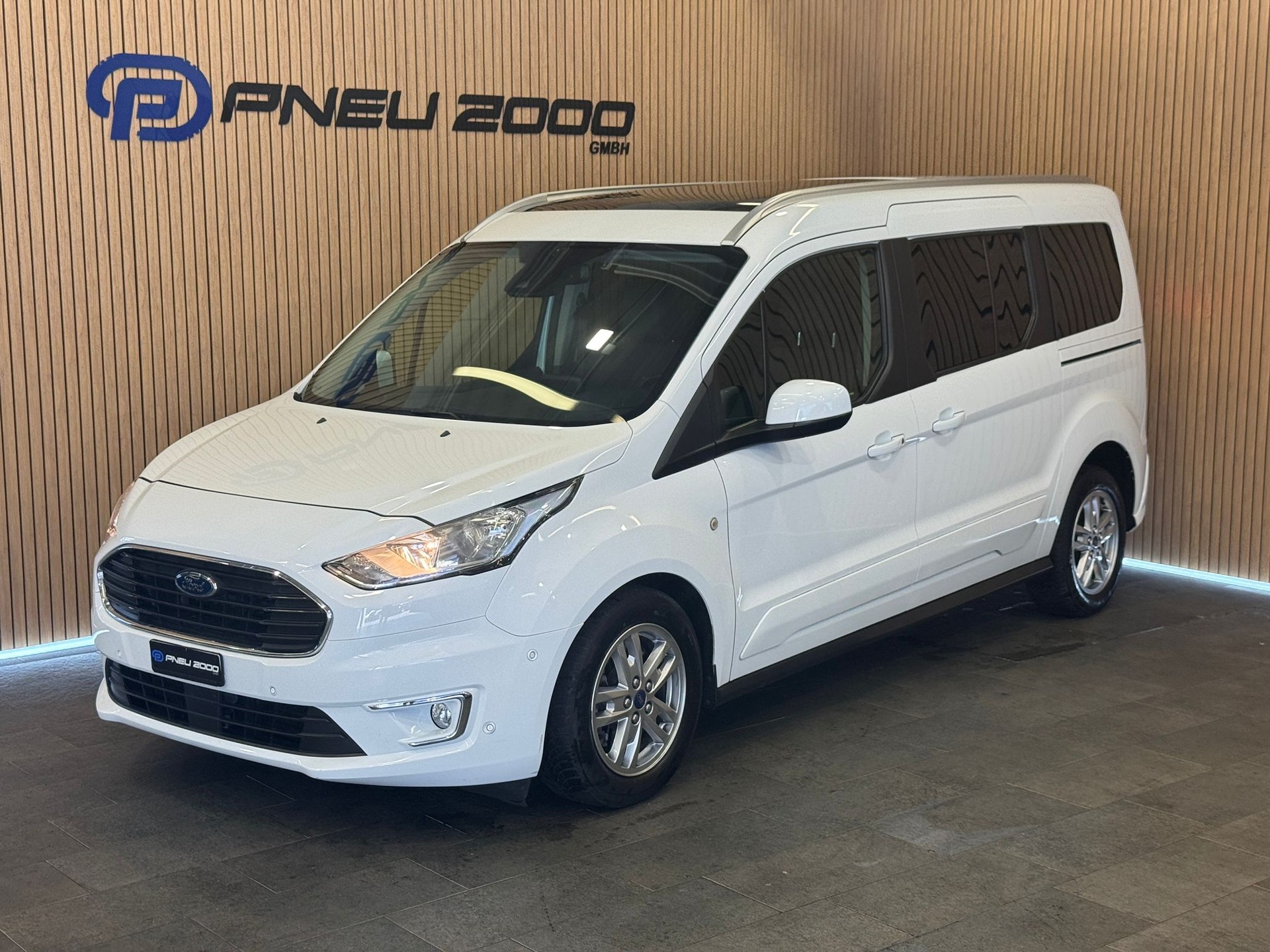 FORD Grand Tourneo Connect 1.5 EcoBlue Titanium Automat-image-0
