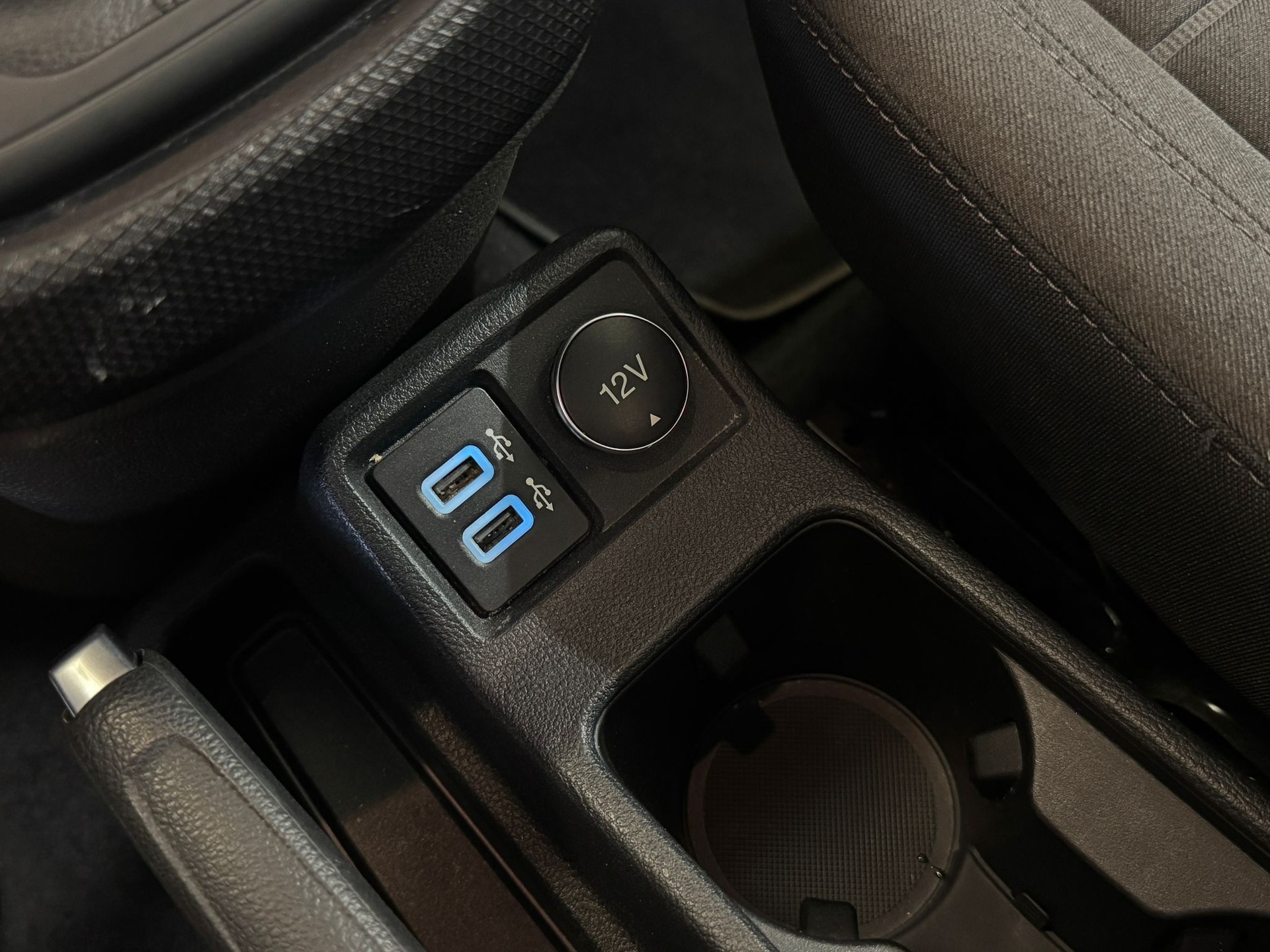 FORD Grand Tourneo Connect 1.5 EcoBlue Titanium Automat-image-12