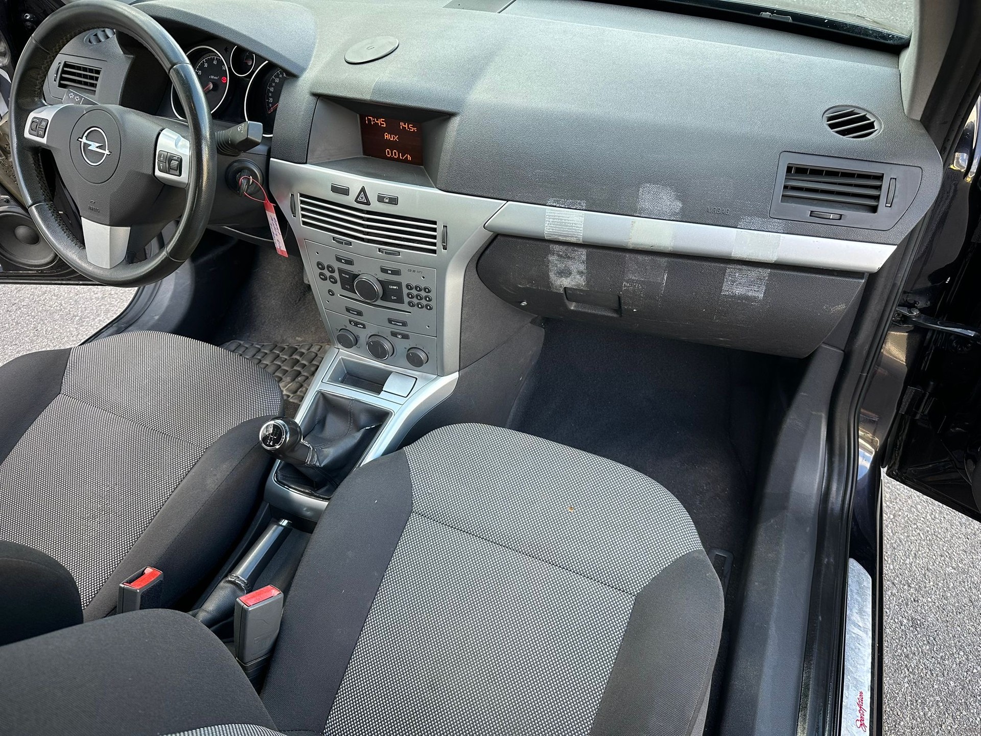 OPEL Astra 1.6i 16V Enjoy-image-8