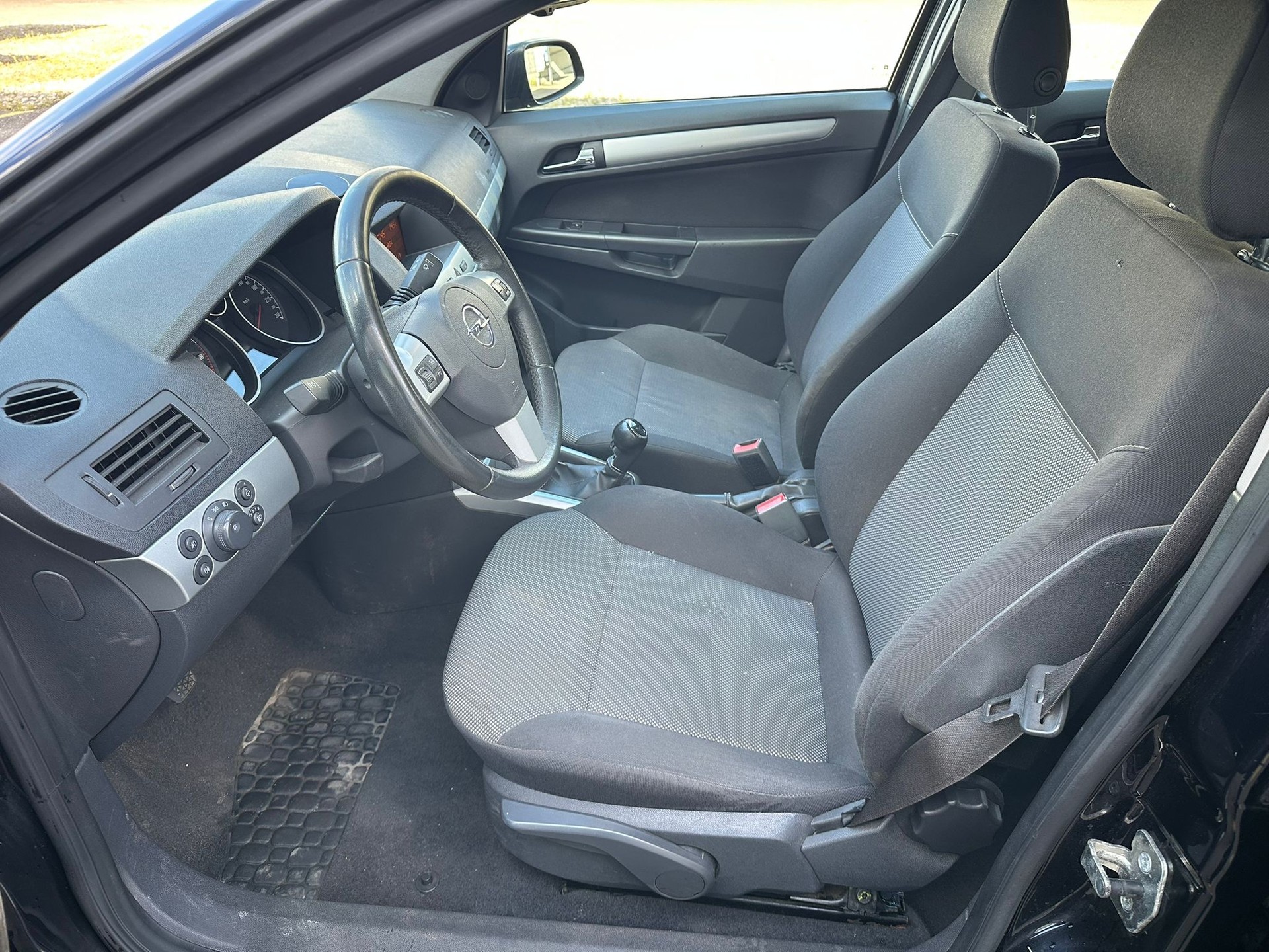 OPEL Astra 1.6i 16V Enjoy-image-10