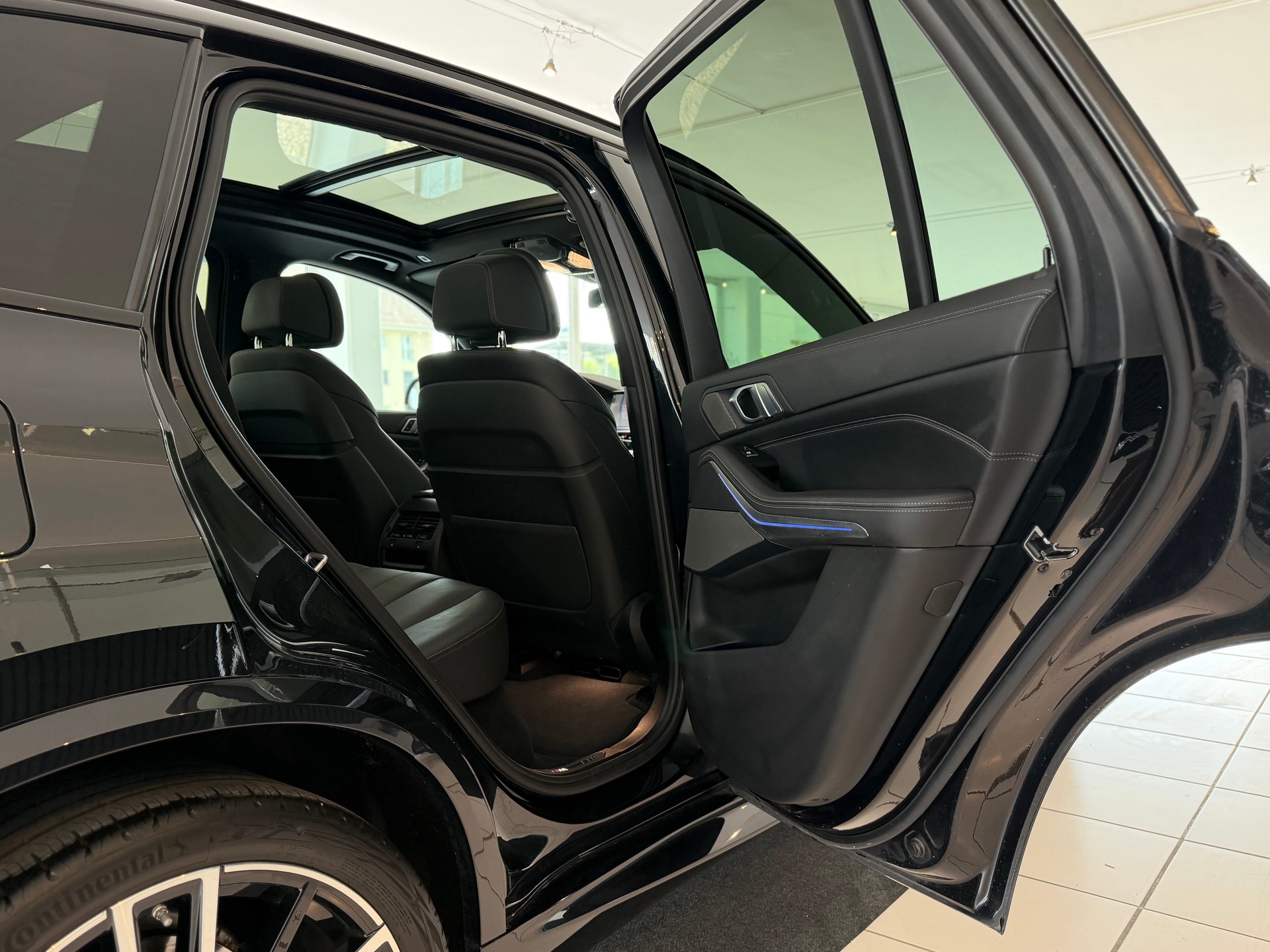 BMW X5 xDrive 48V 30d M Sport Steptronic **AHK**-image-21