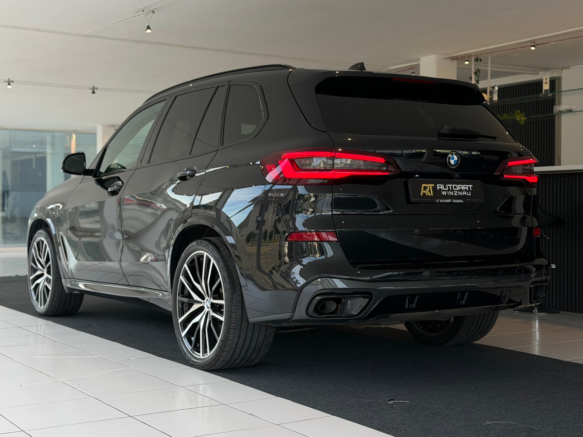 BMW X5 xDrive 48V 30d M Sport Steptronic **AHK**-image-8