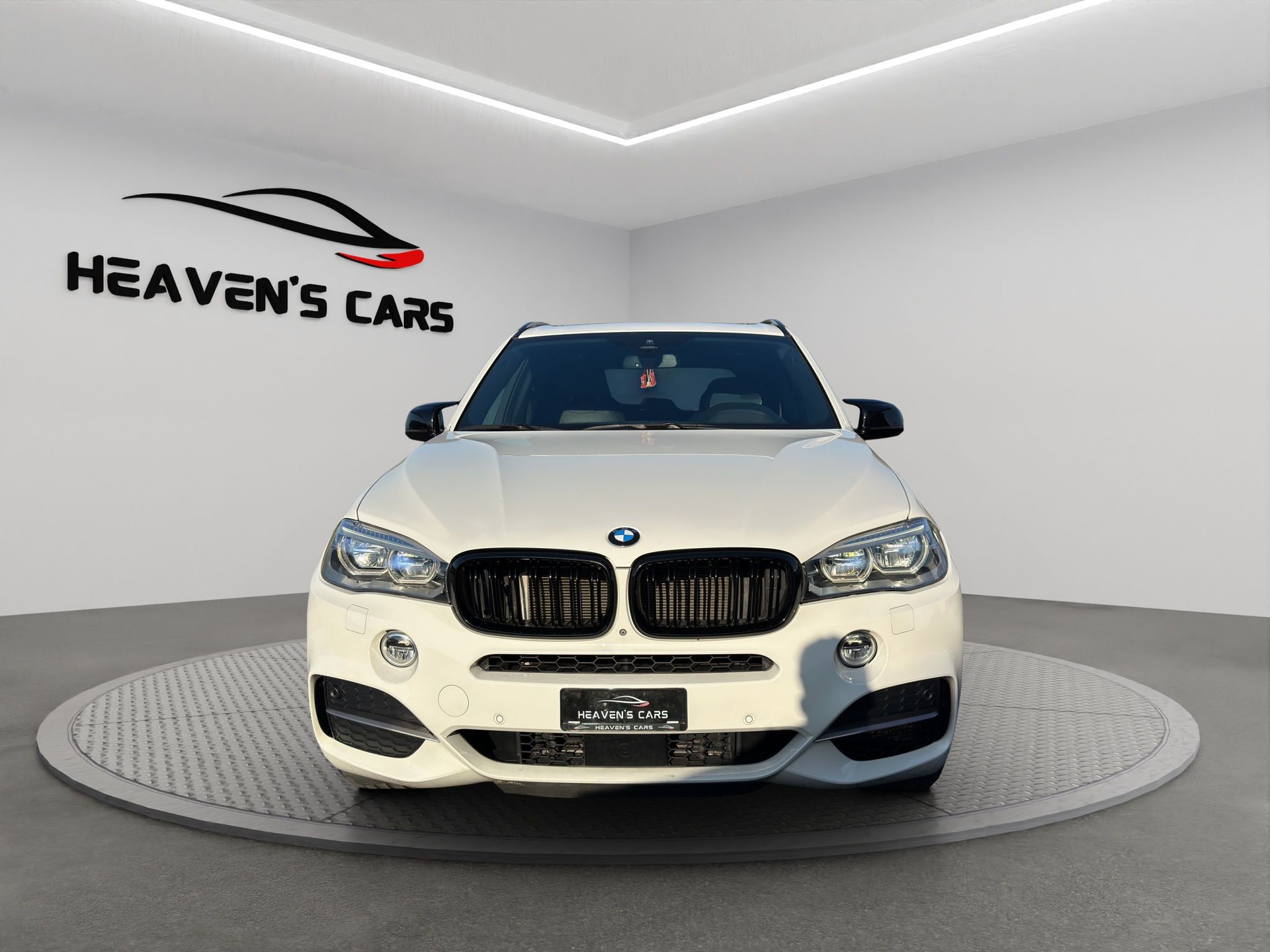 BMW X5 xDrive M50d Steptronic-image-2