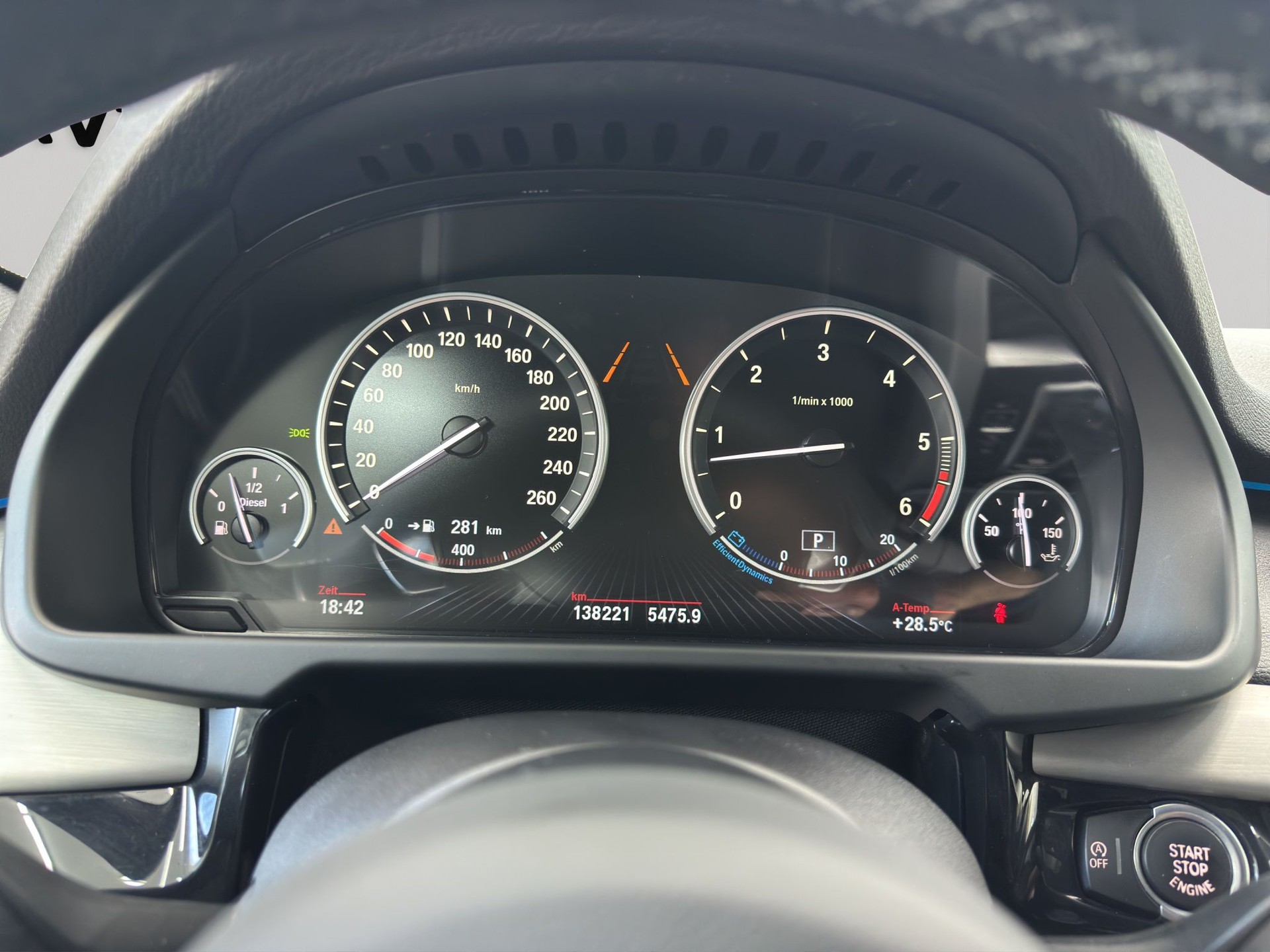 BMW X5 xDrive M50d Steptronic-image-16