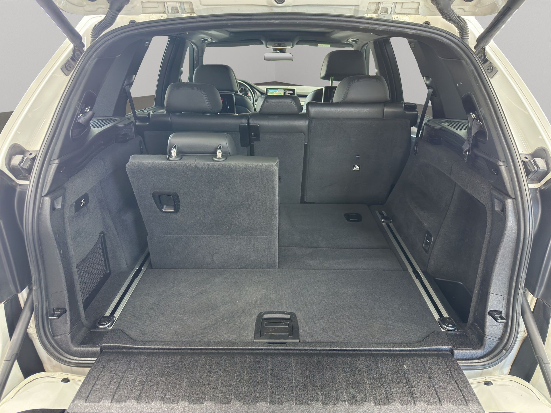 BMW X5 xDrive M50d Steptronic-image-12
