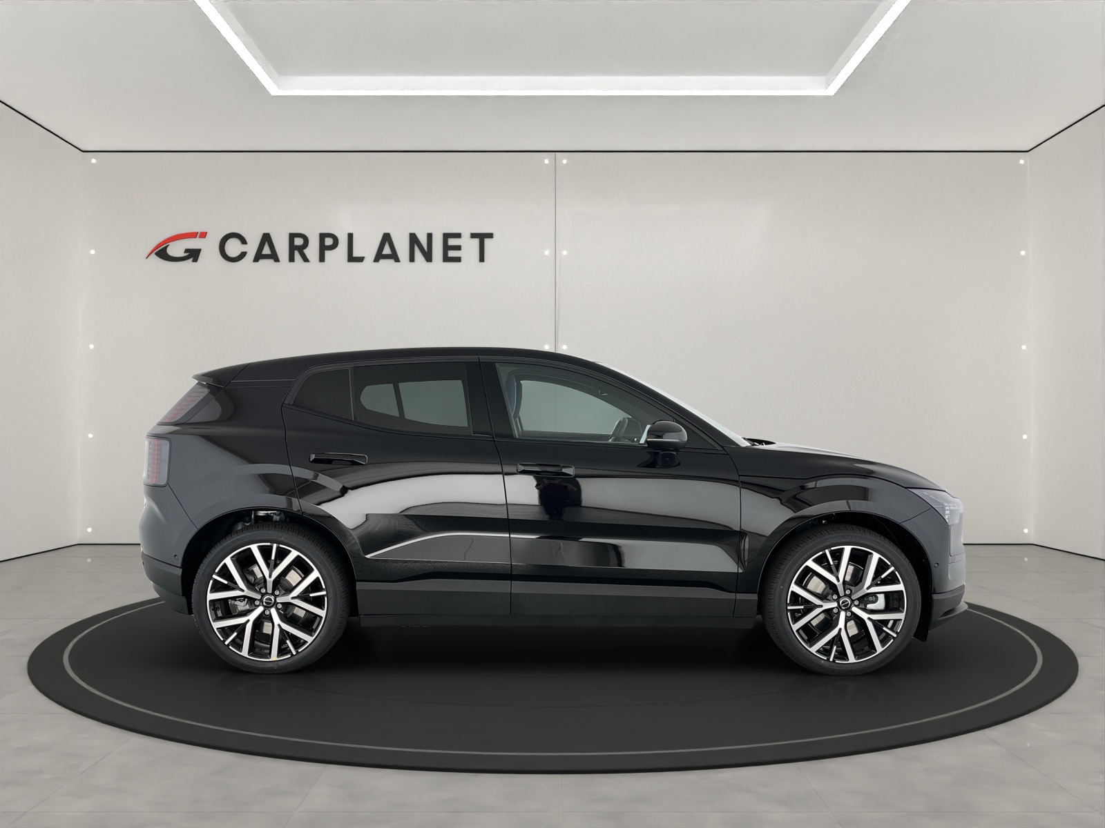 VOLVO EX30 E60 Twin Ultra Performance Sw. Black Ed. AWD-image-4