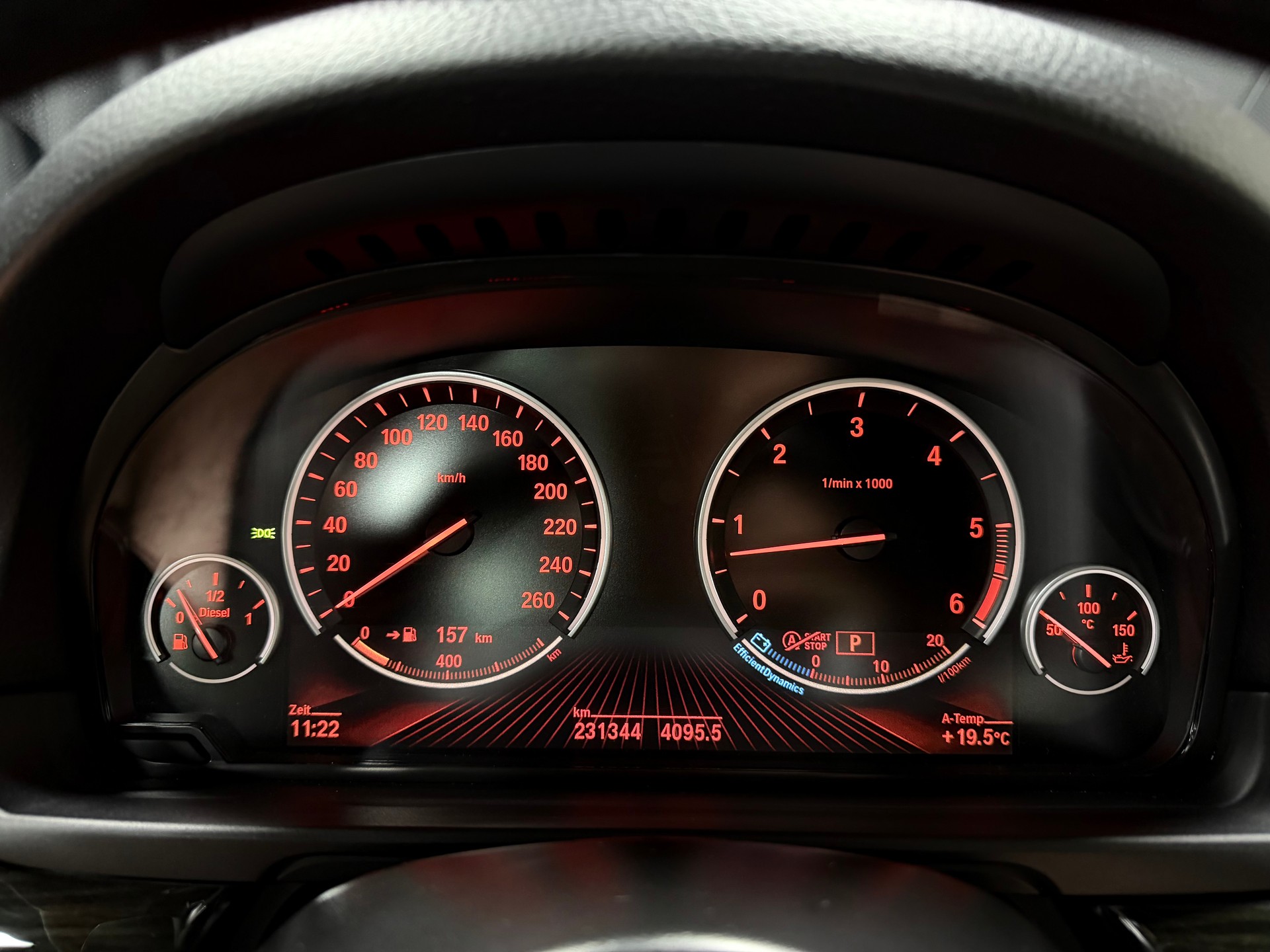 BMW M550d xDrive Touring Steptronic-image-14
