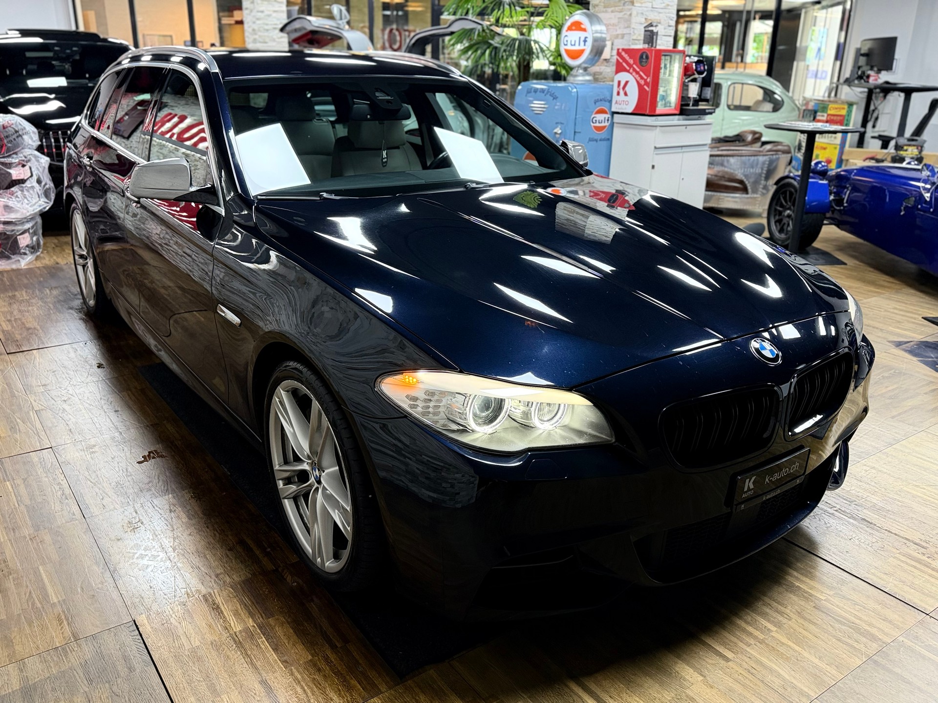 BMW M550d xDrive Touring Steptronic-image-6