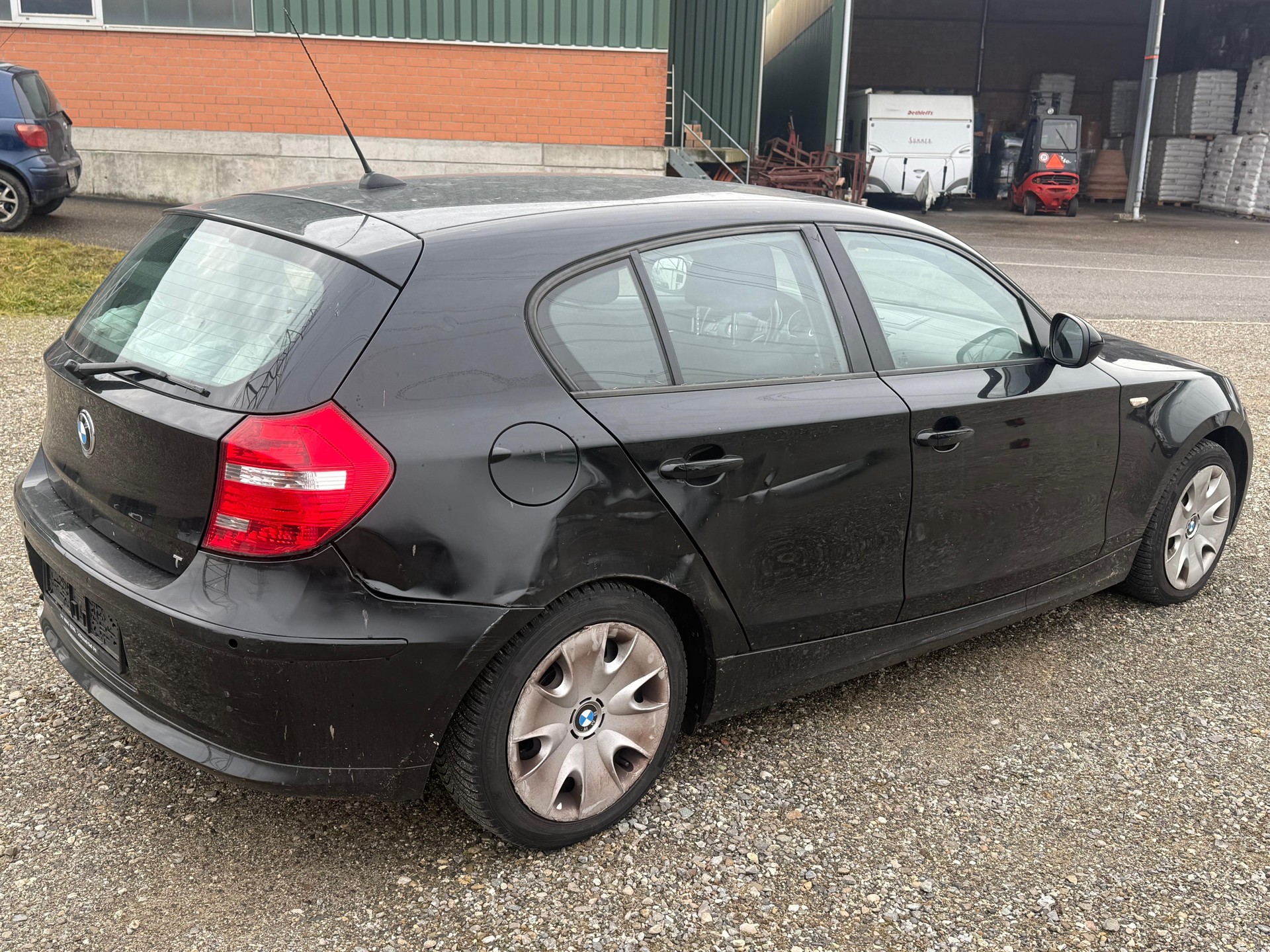 BMW 116i-image-10