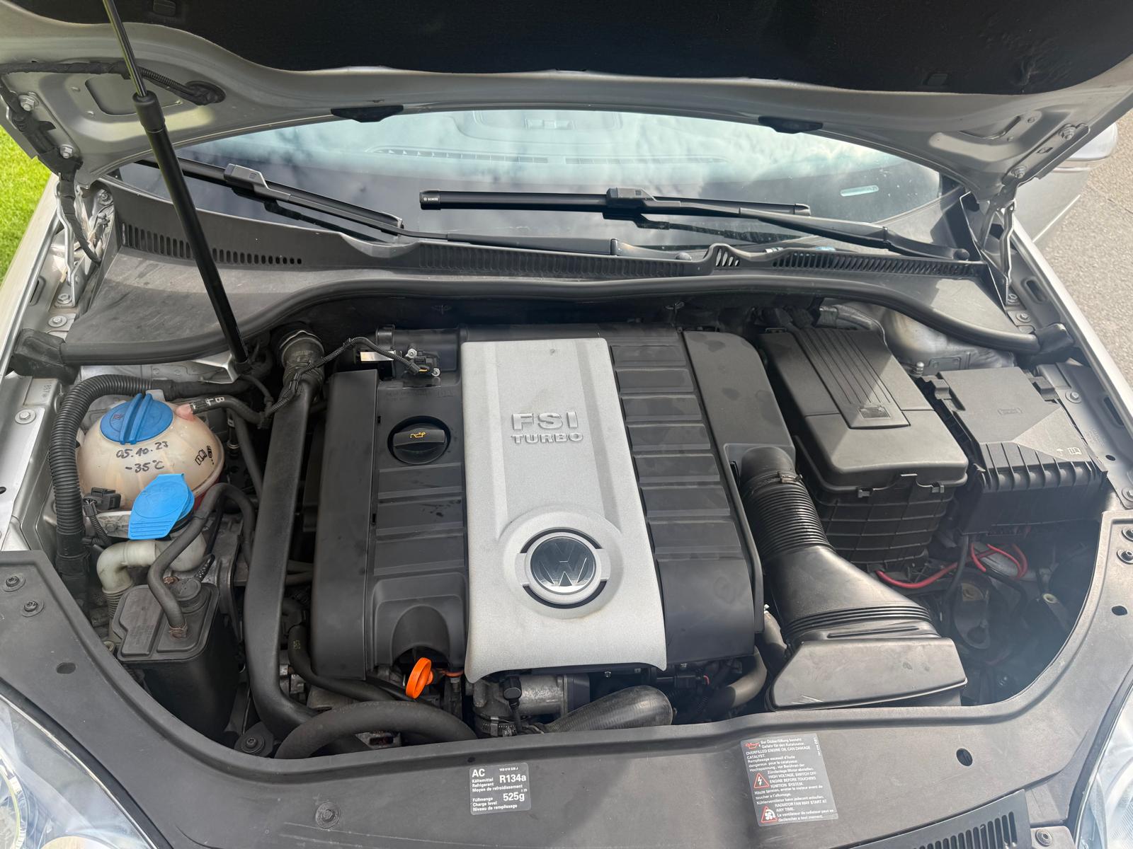 VW Golf 2.0 TFSI GTI-image-9
