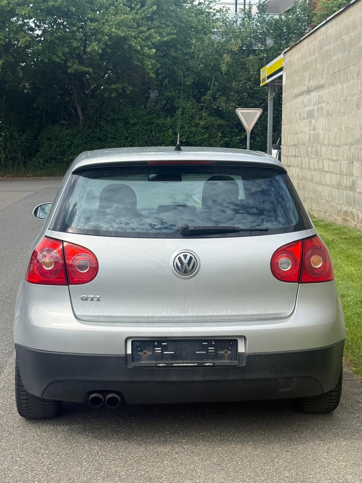 VW Golf 2.0 TFSI GTI-image-3