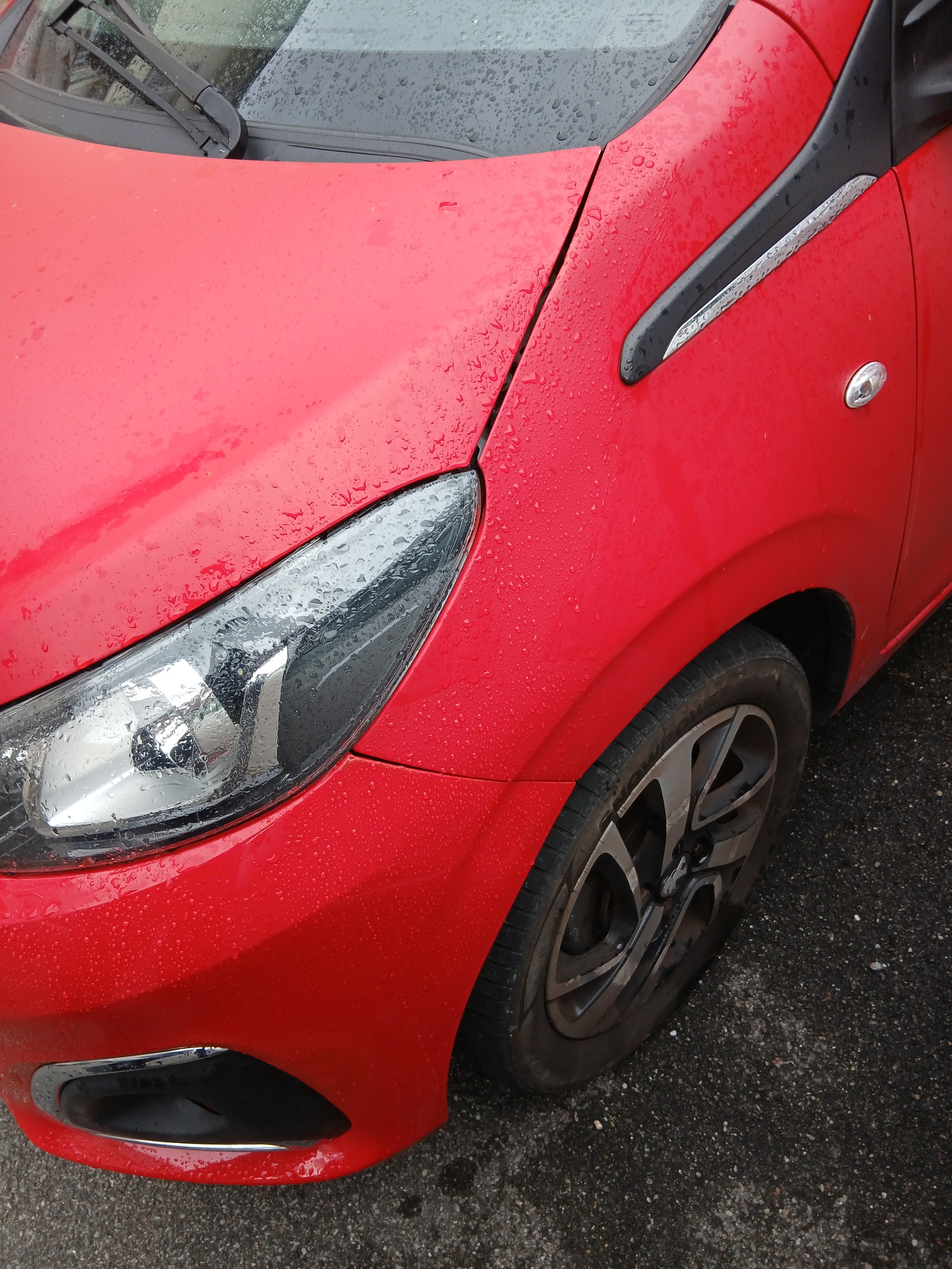 PEUGEOT 108 1.0 VTi Allure-image-8