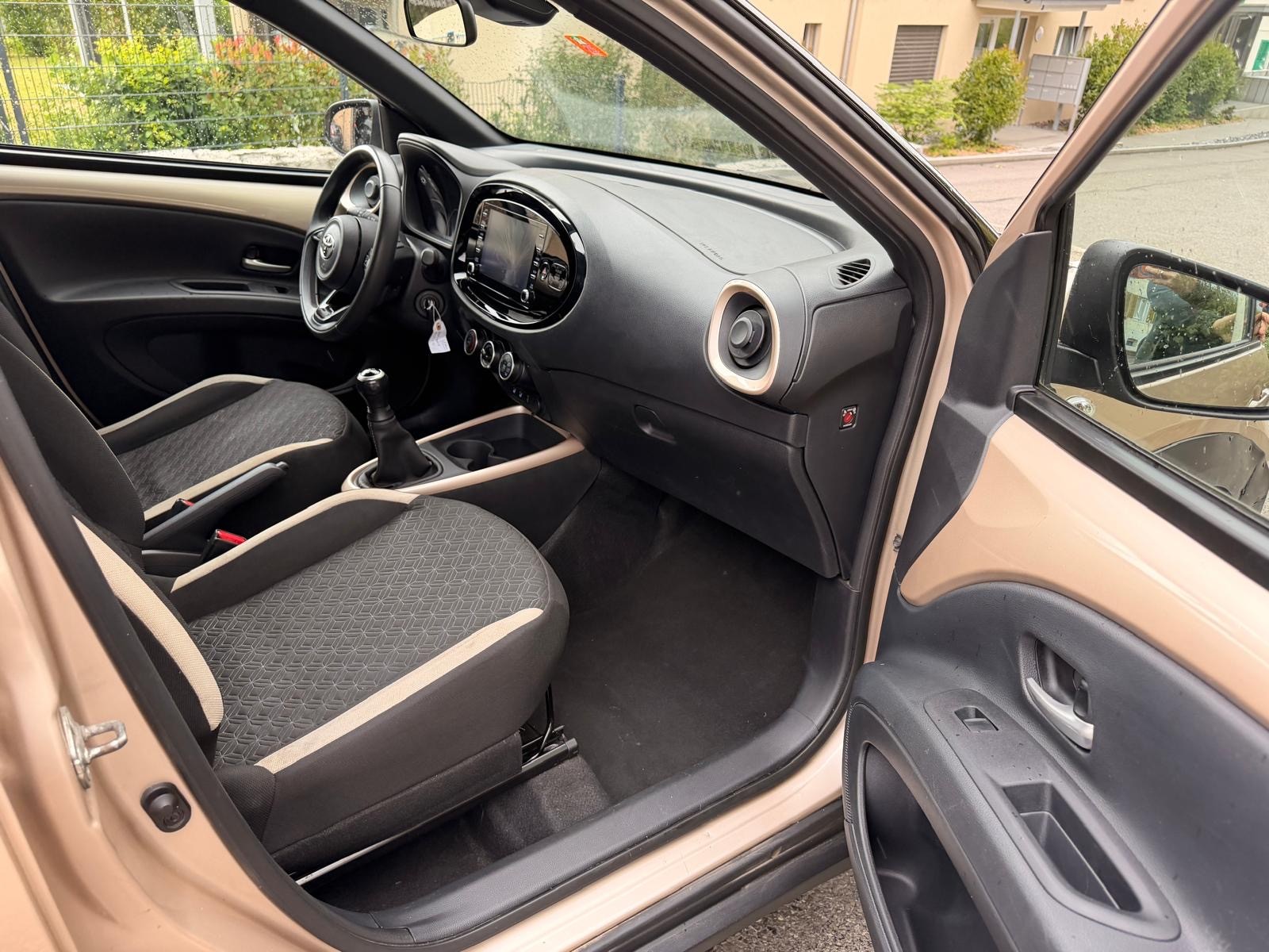 TOYOTA Aygo X 1.0 VVT-i Comfort-image-12